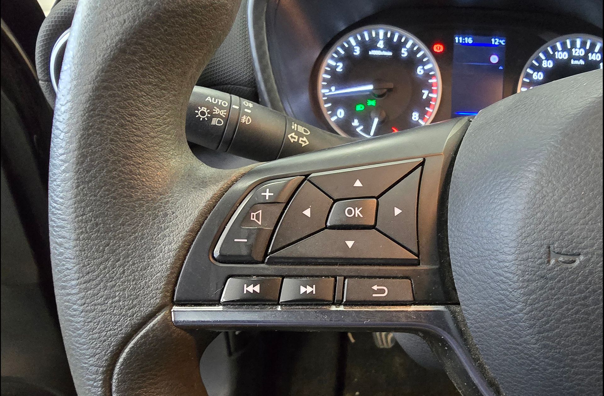 Nissan Juke DIG-T Acenta - foto 24