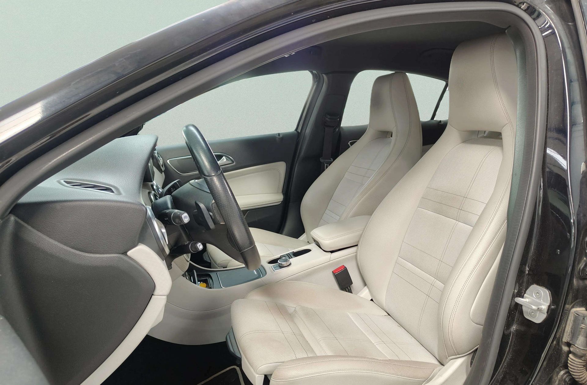 Mercedes-Benz Clase A 200 d - foto 10