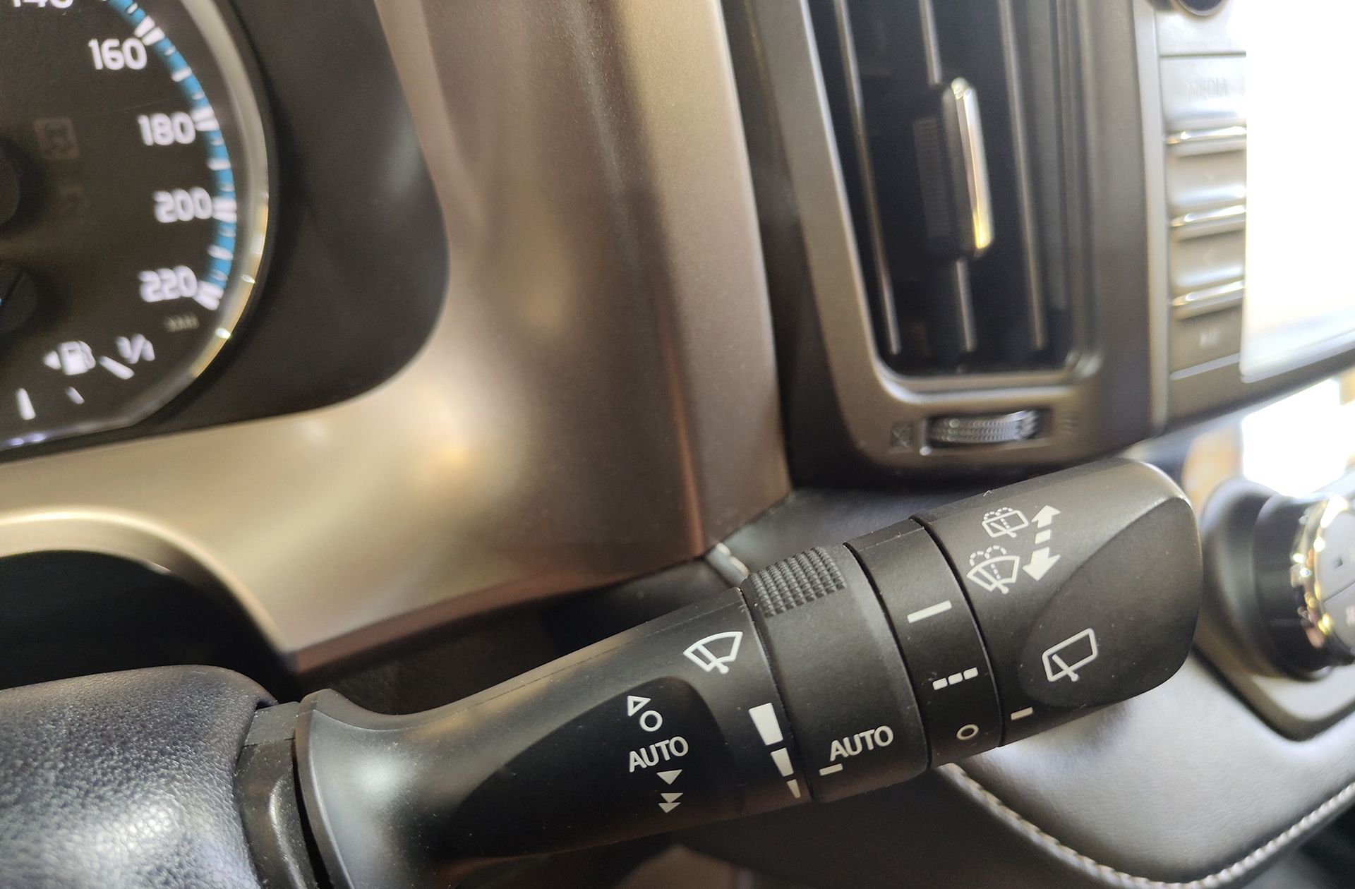 Toyota RAV4 2.5l hybrid Advance 2WD - foto 26