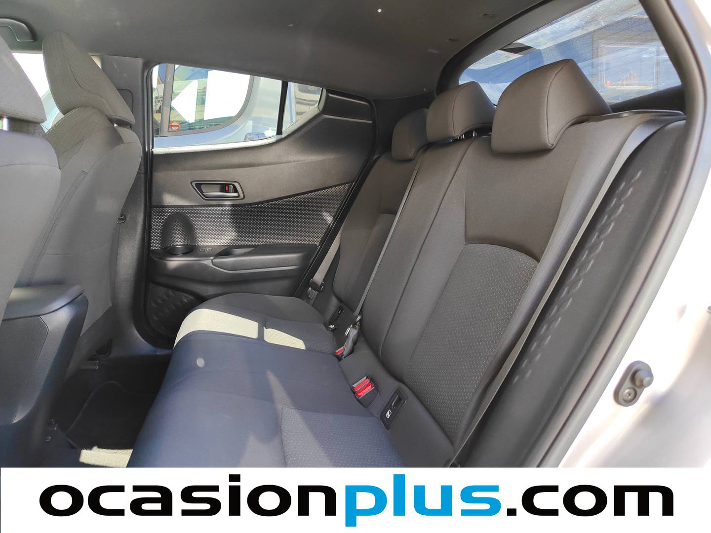 Foto asientos traseros Toyota C-HR Toyota C-HR 1.8 125H Advance (122 CV)