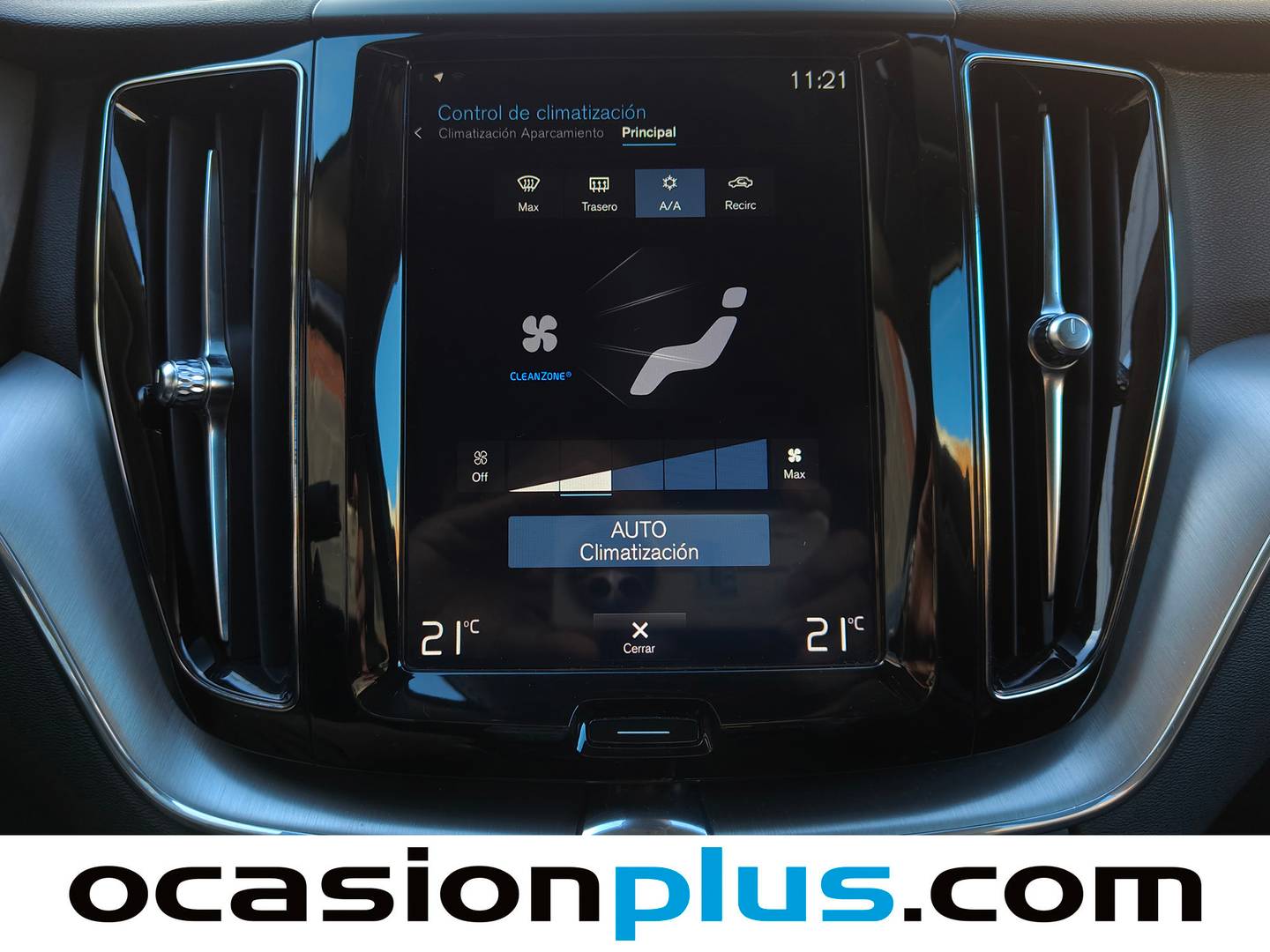 Volvo XC60 Volvo XC60 T8 Momentum AWD Auto (390 CV) seminuevo