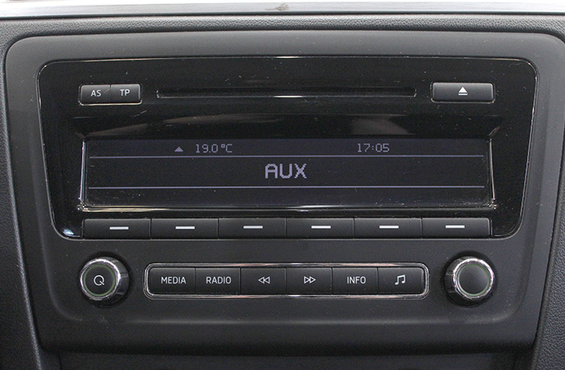 Škoda Rapid Spaceback 1.6 TDI CR Ambition - foto 8