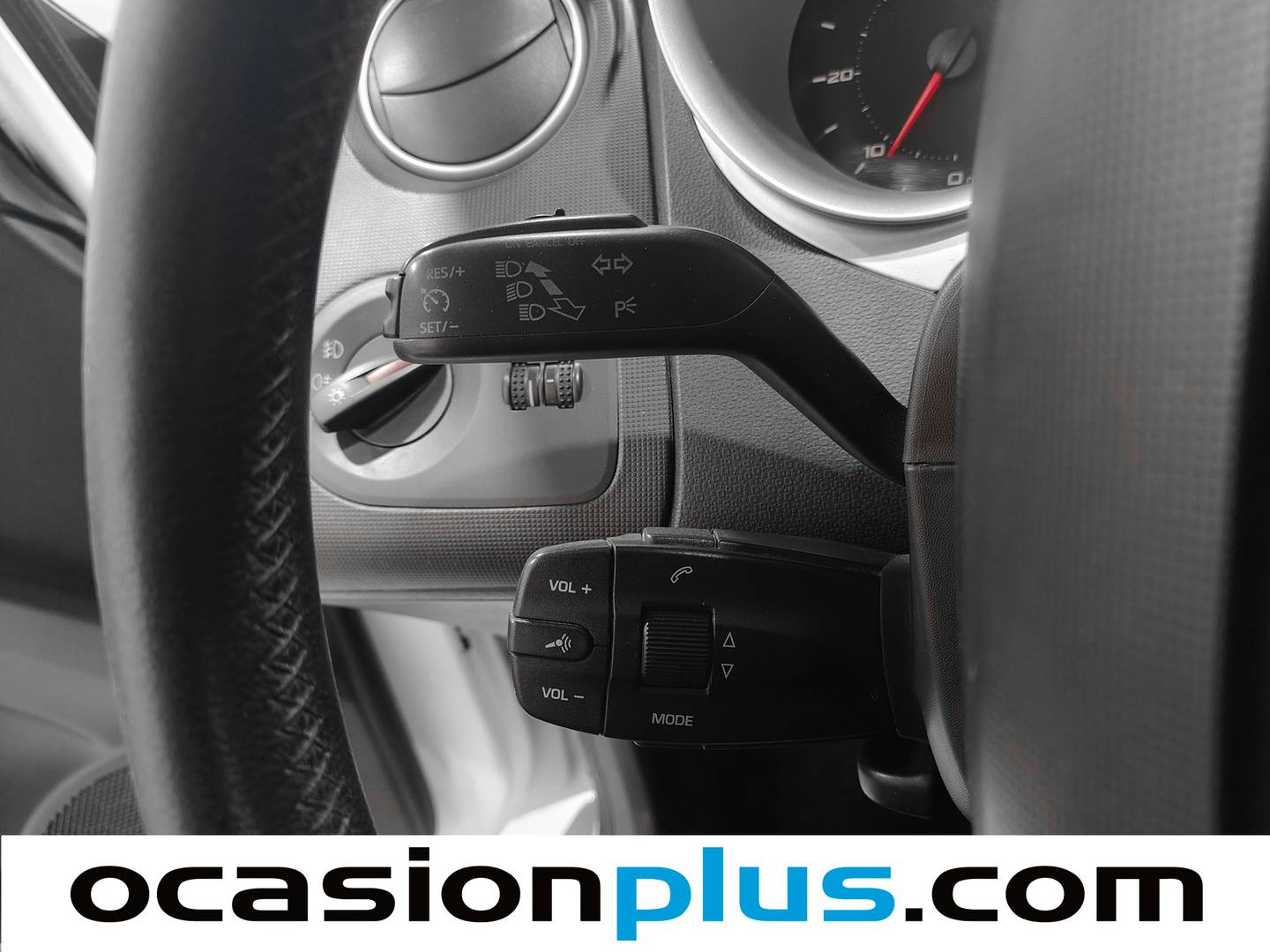 Extras y acabados del Seat Ibiza Seat Ibiza SC 1.6 TDI Sport (105 CV)