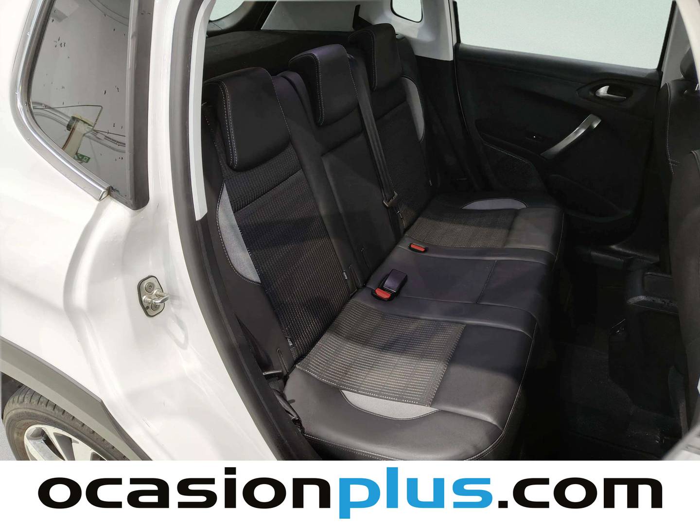 Foto asientos traseros Peugeot 2008 Peugeot 2008 PureTech 110 S&S Allure (110 CV)