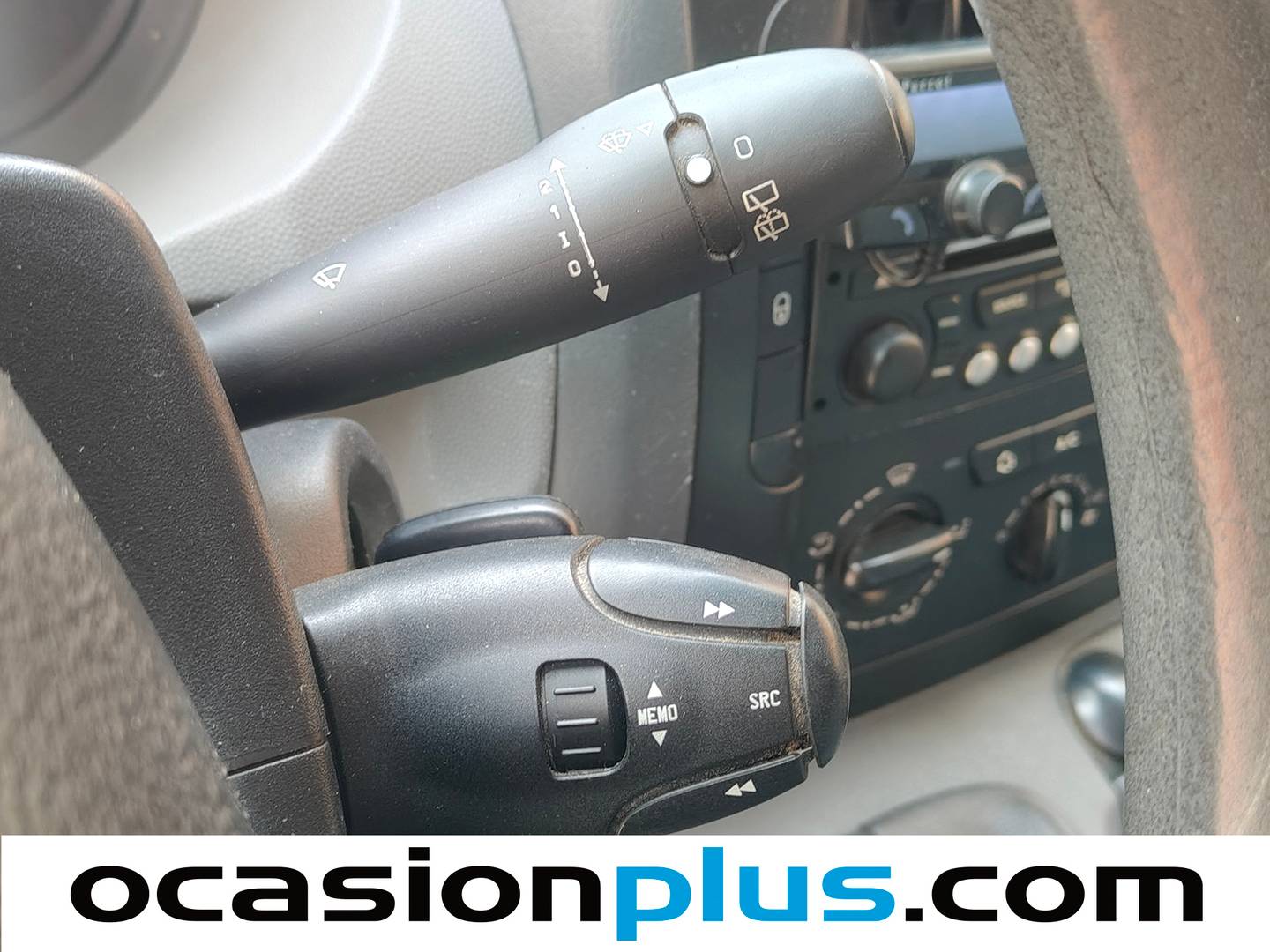 Equipamiento del Peugeot Expert Peugeot Expert Combi 1.6 HDi L1 (90 CV) 6 Plazas