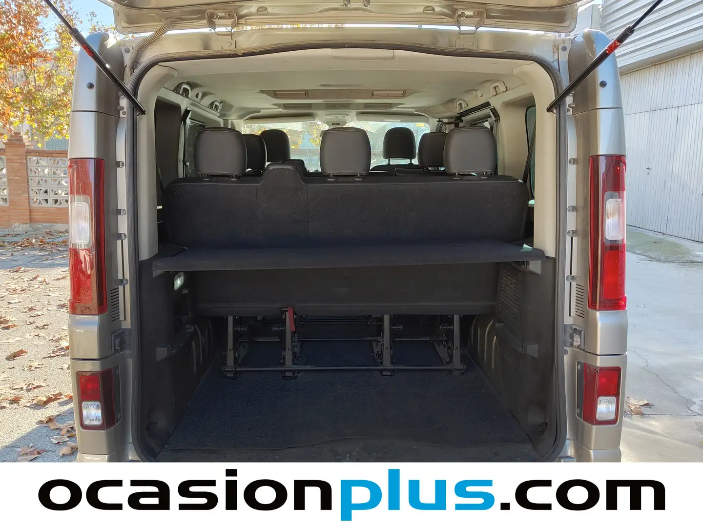 Foto Opel Vivaro Opel Vivaro 1.6 CDTI Biturbo S&S 27 L1 Plus (125 CV) 8 Plazas