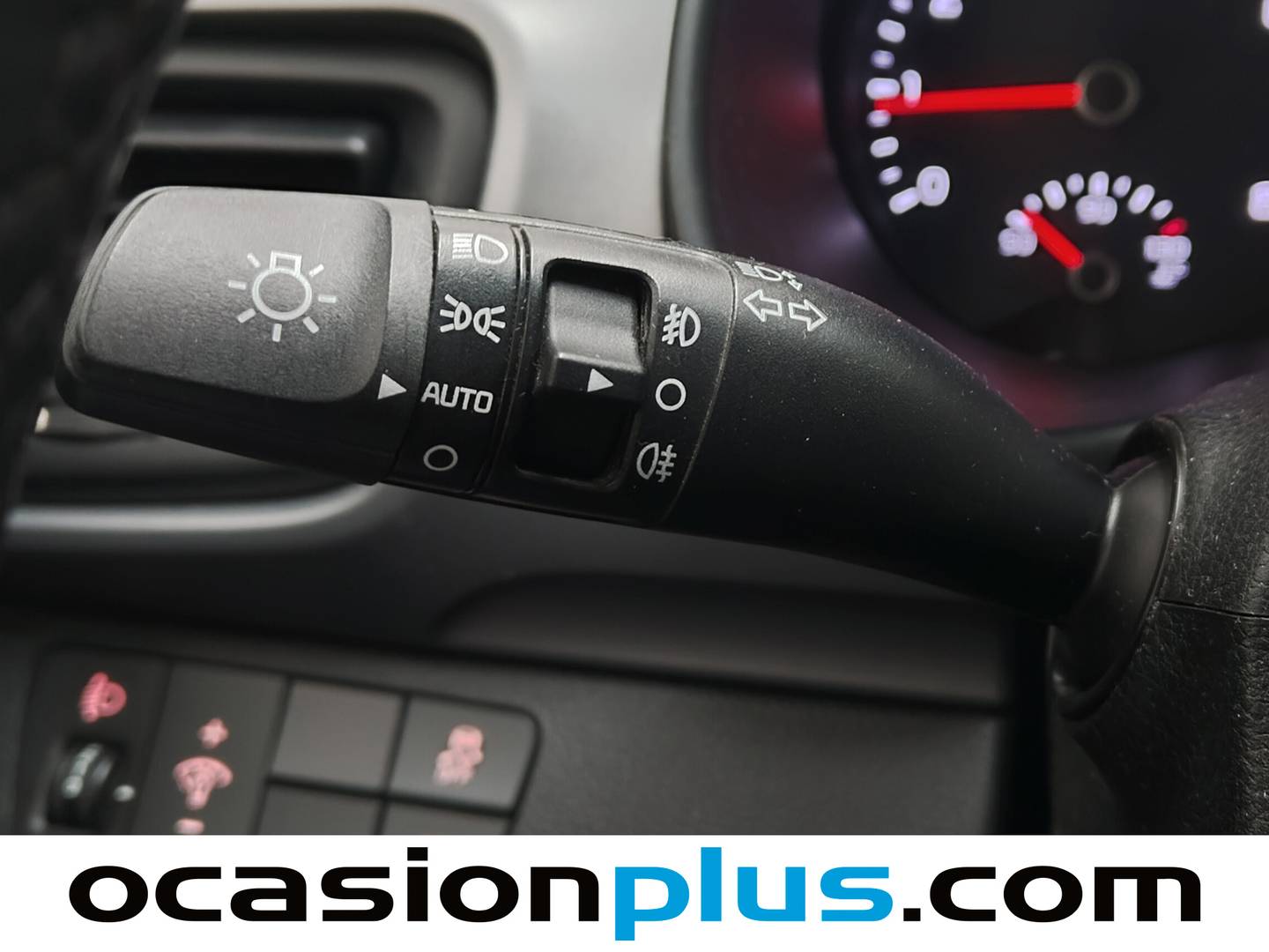 Equipamiento del KIA Stonic Kia Stonic 1.2 CVVT Concept Eco-Dynamic (84 CV)