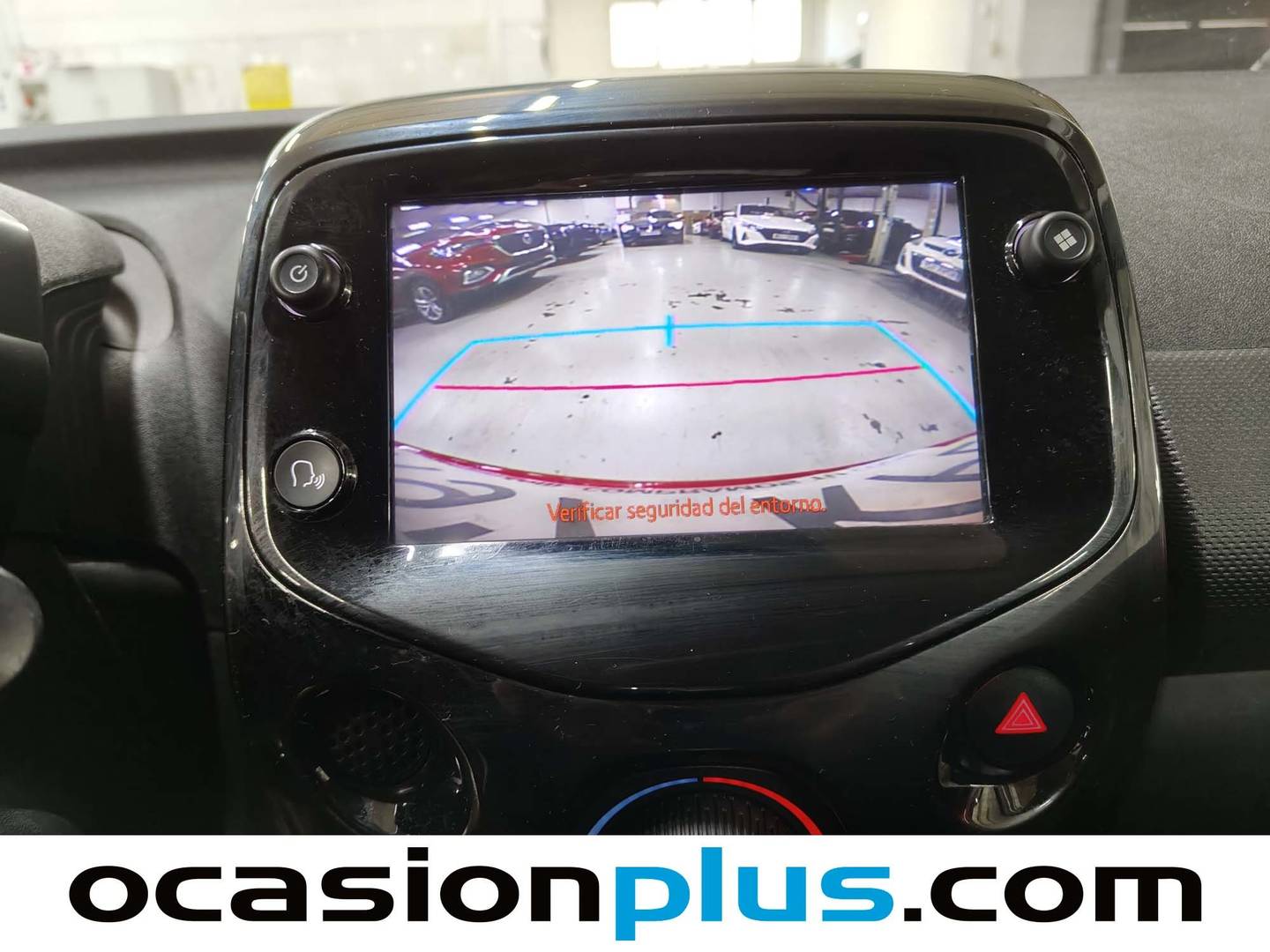 Equipamiento del Citroën C1 Citroen C1 VTi 72 City Edition (72 CV)