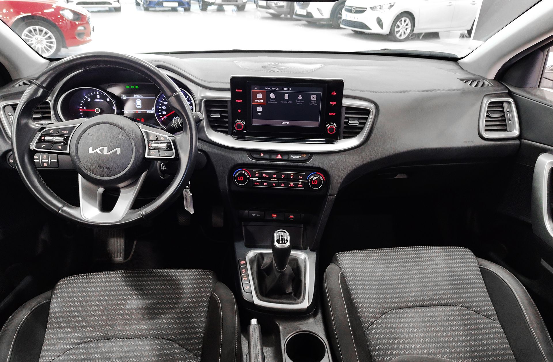 Kia Ceed 1.6 MHEV iMT Drive - foto 6
