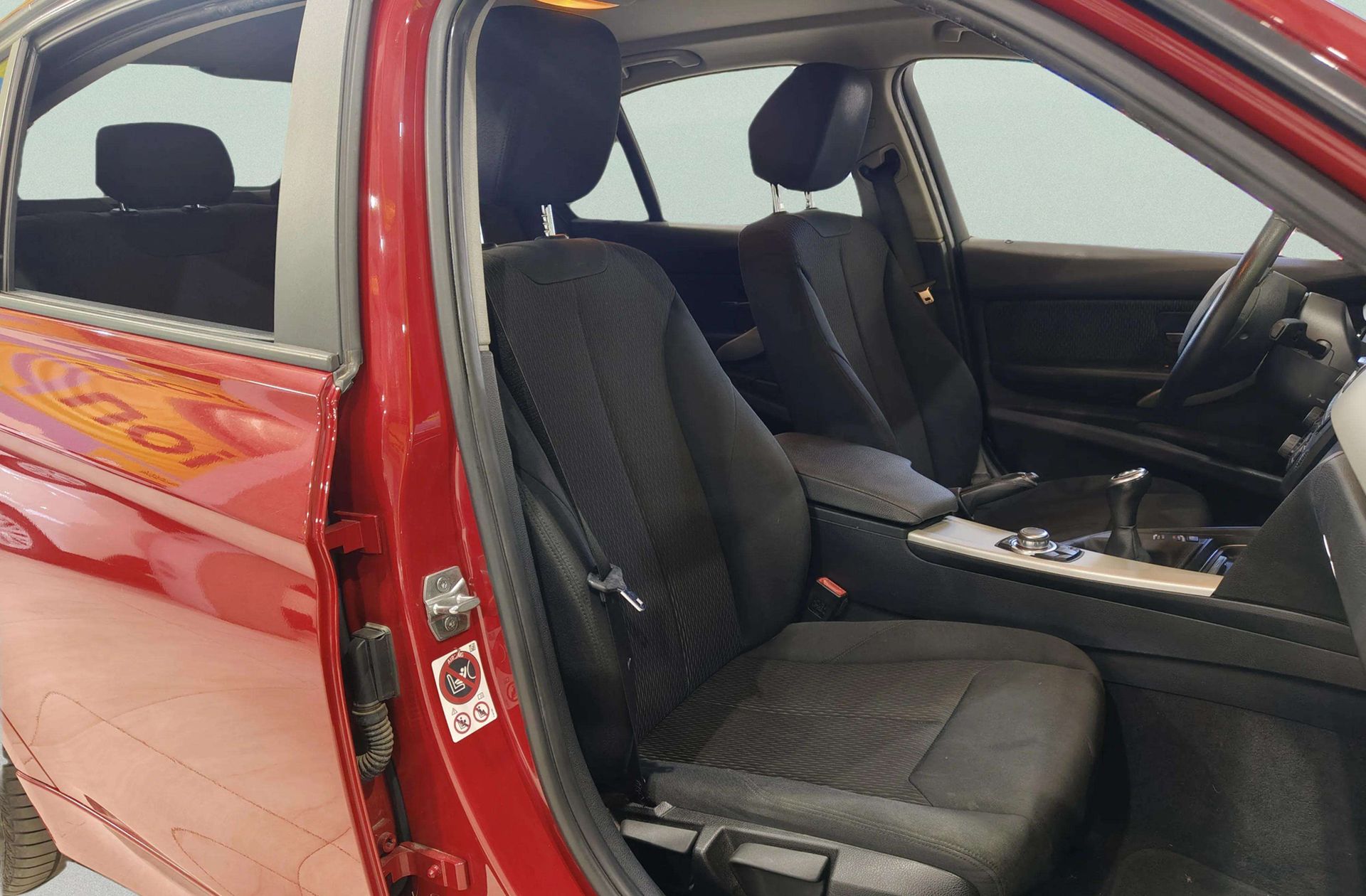 BMW Serie 3 318d - foto 17