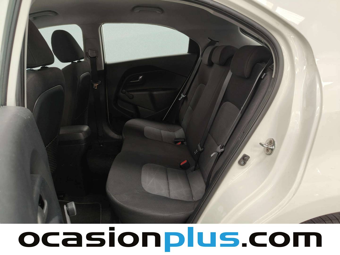 Foto asientos traseros KIA Rio KIA Rio 1.1 CRDi WGT Tech (75 CV)