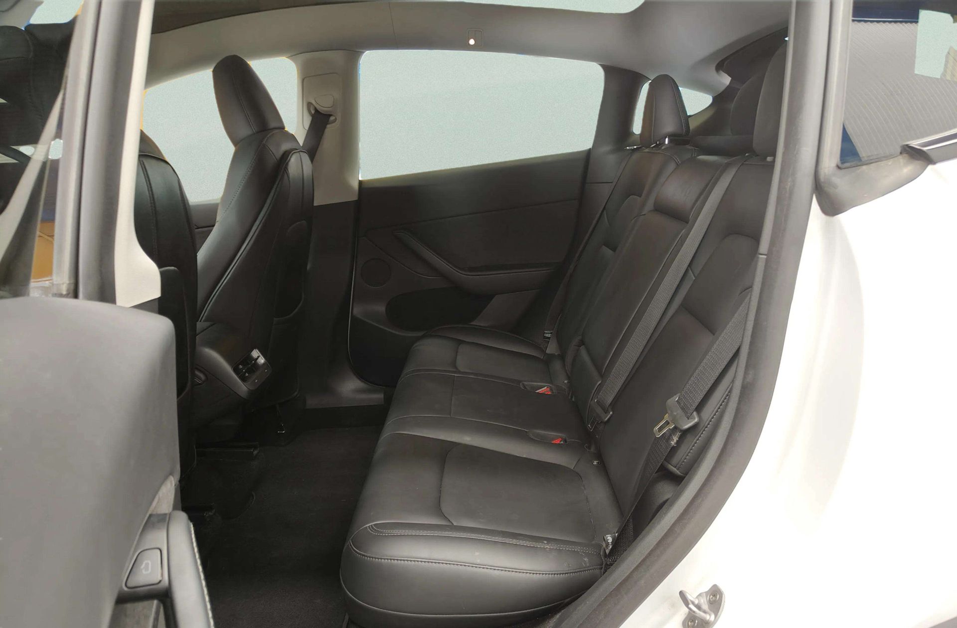 Tesla Model Y Tracción Trasera RWD - foto 19