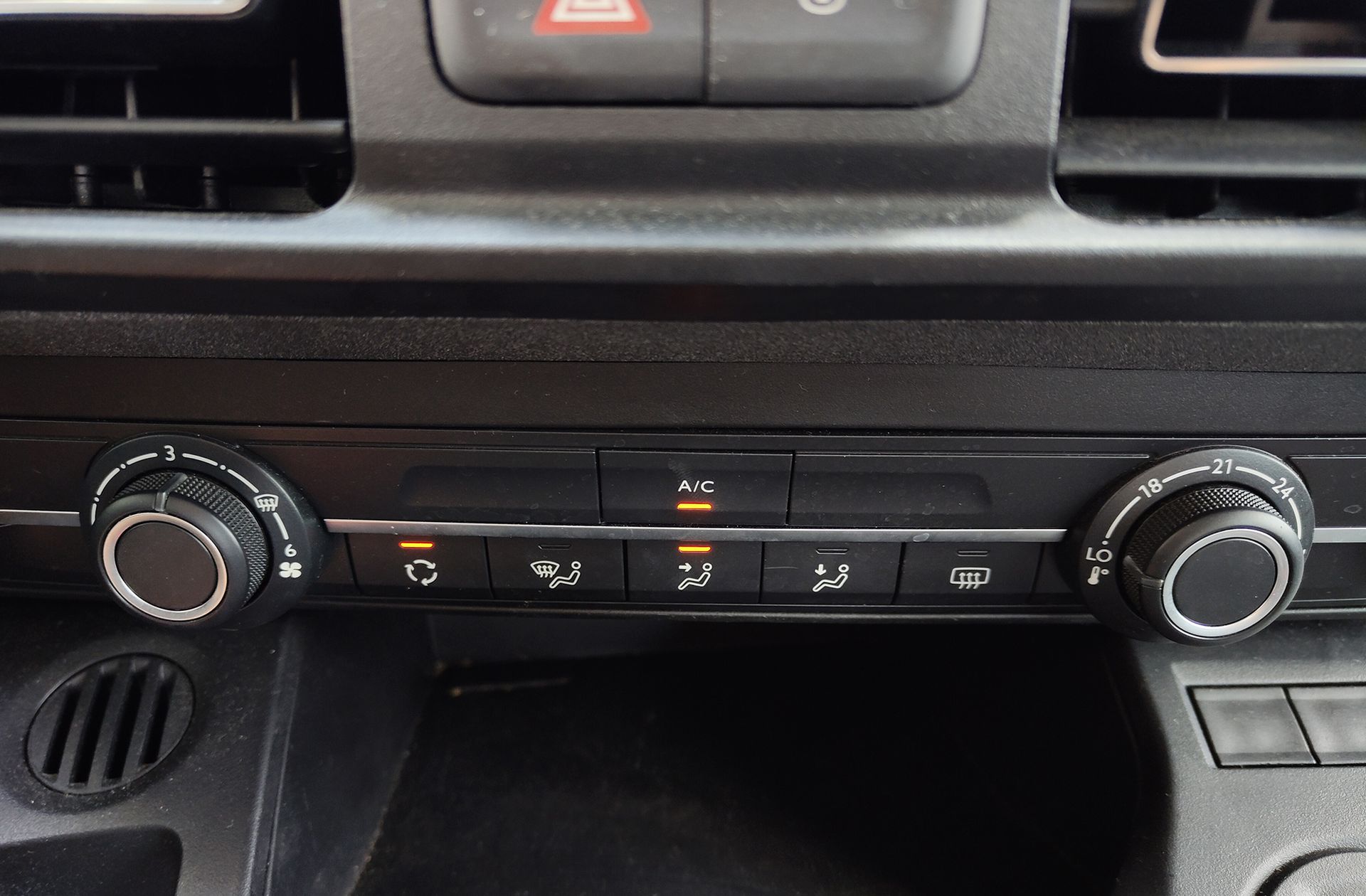 Peugeot Rifter BlueHDi 100 Allure - foto 31