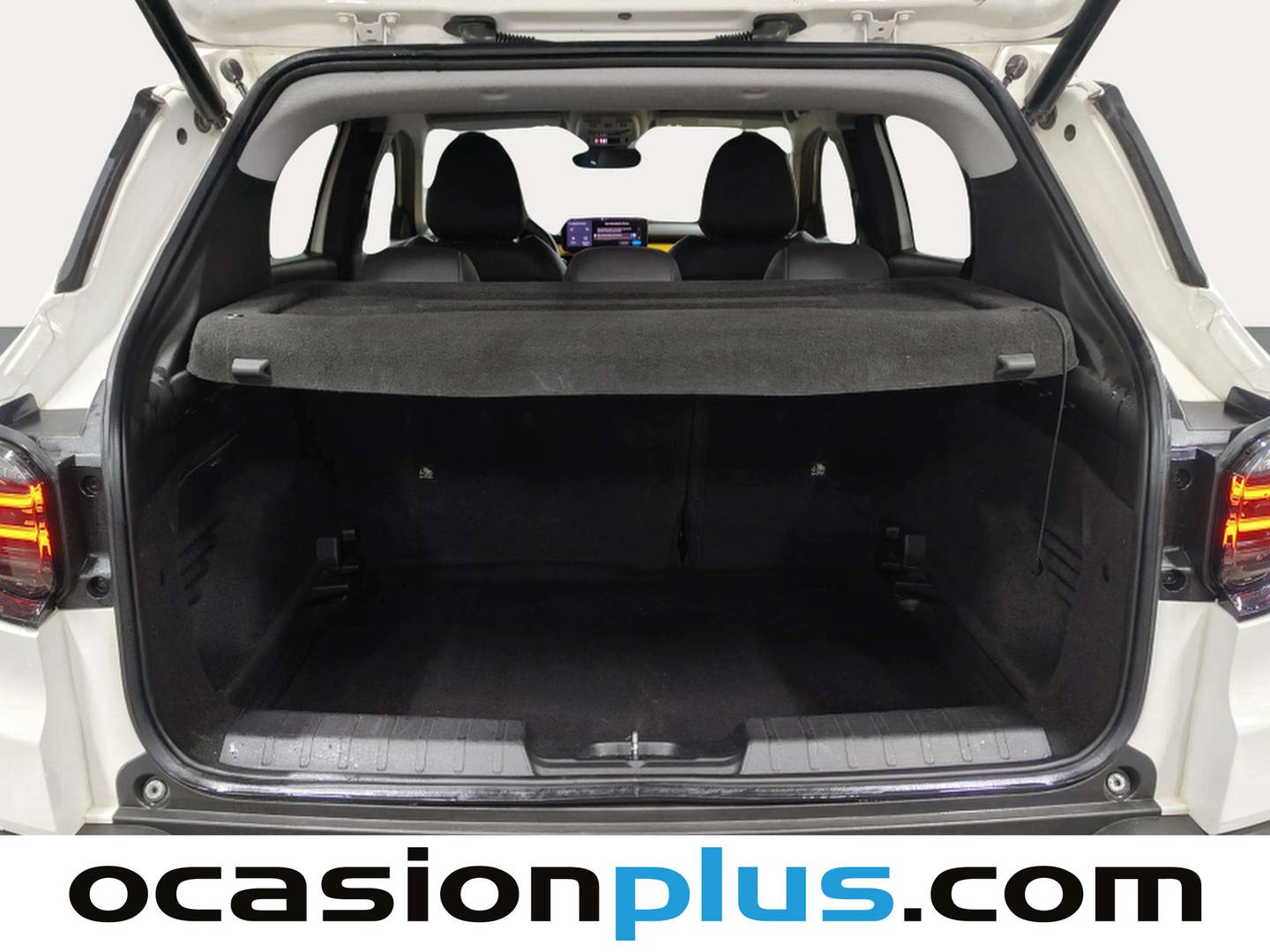 Foto Jeep Avenger Jeep Avenger 1.2 G Summit (100 CV)