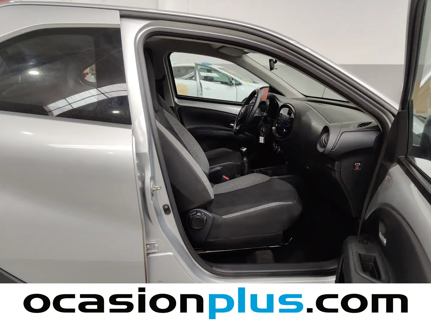 Foto Toyota Aygo X Cross Toyota Aygo X Cross 1.0 VVT-I Play  (72 CV)