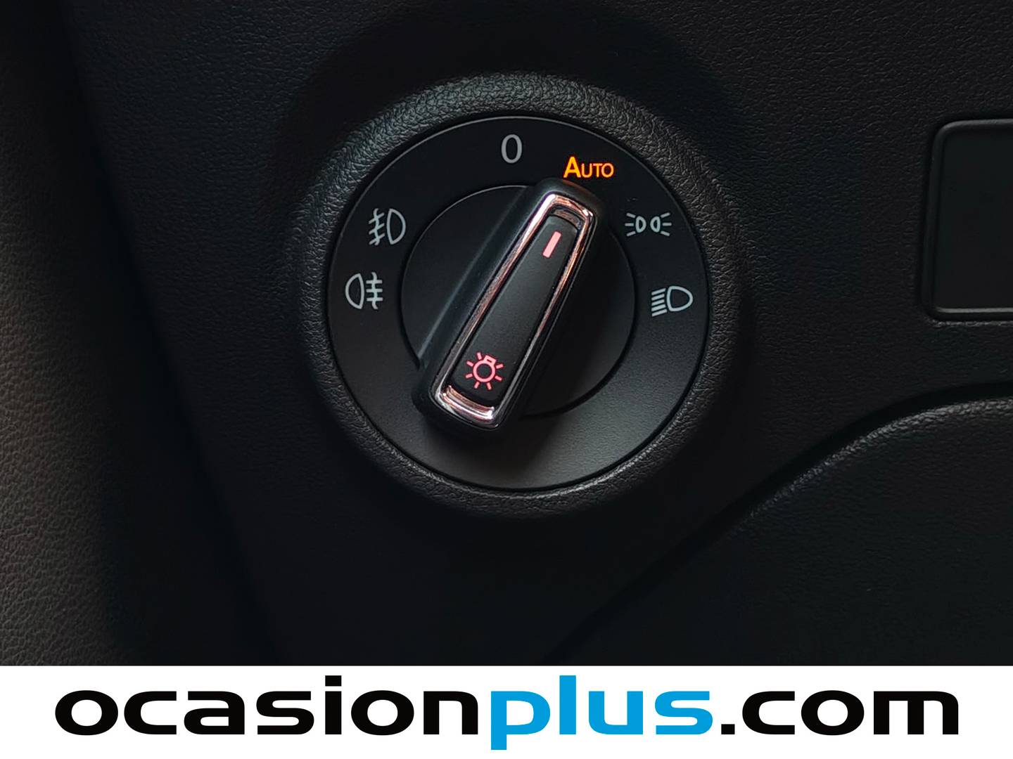 Extras y acabados del Seat León Seat León ST 2.0 TDI S&S FR DSG (150 CV)