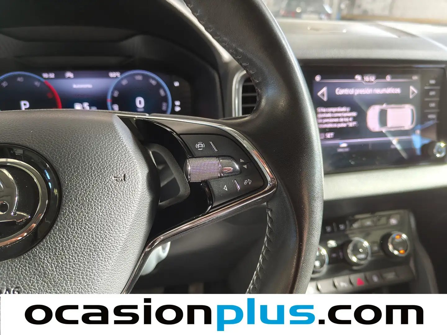 Foto Skoda Karoq Skoda Karoq 2.0 TDI Ambition 4X4 DSG (150 CV)