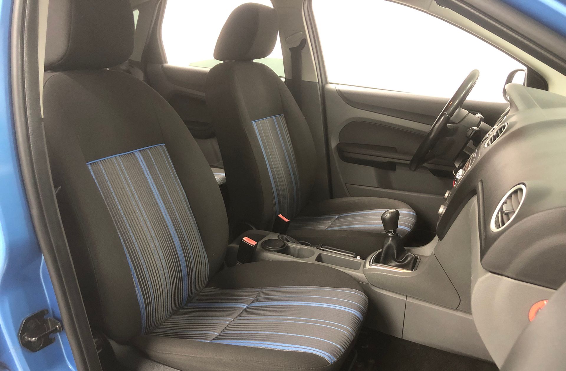 Ford Focus 1.6 TDCi Titanium - foto 14