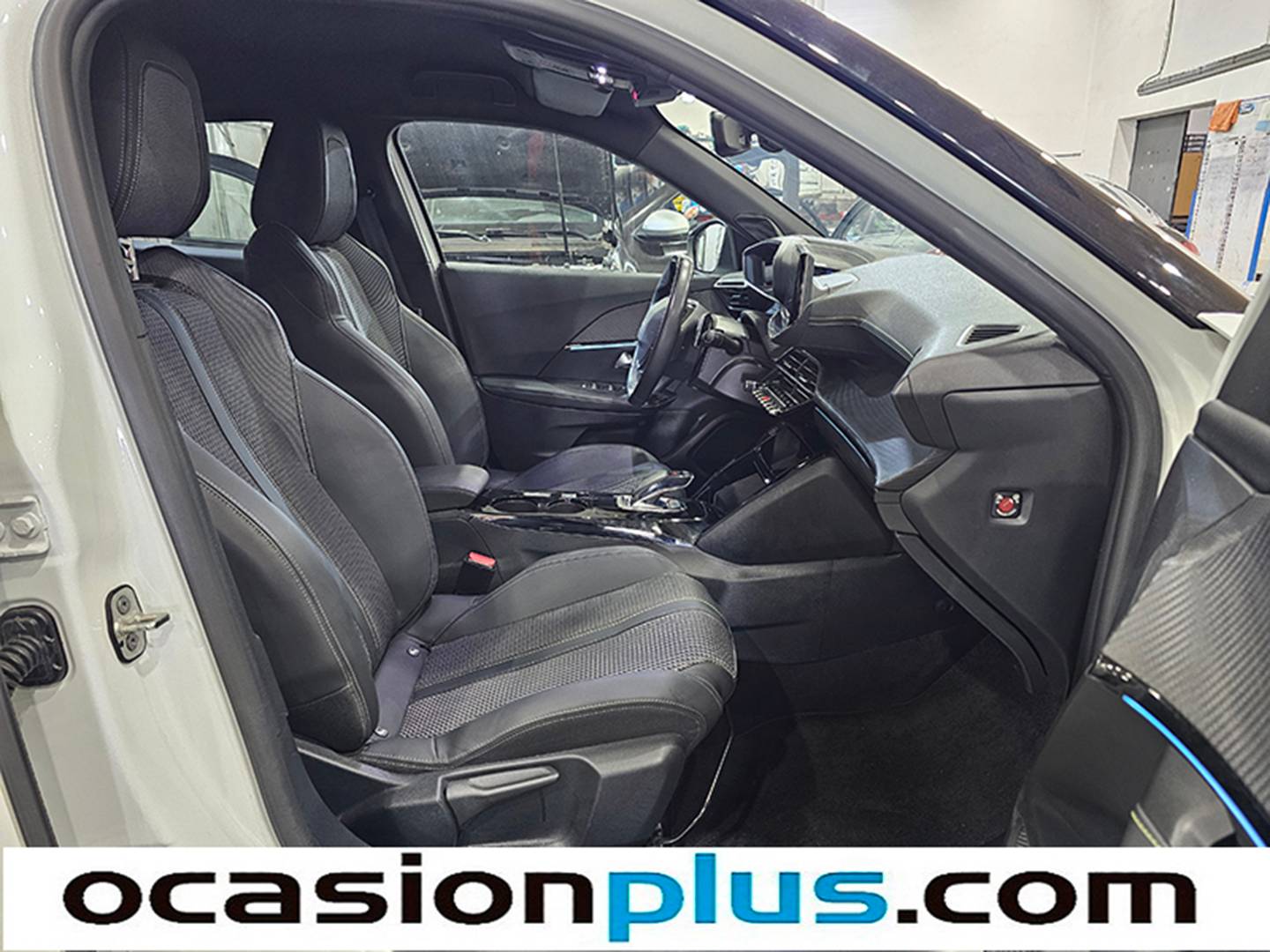 Peugeot 2008 Peugeot 2008 PureTech 130 S&S GT EAT8 (130 CV) 2021