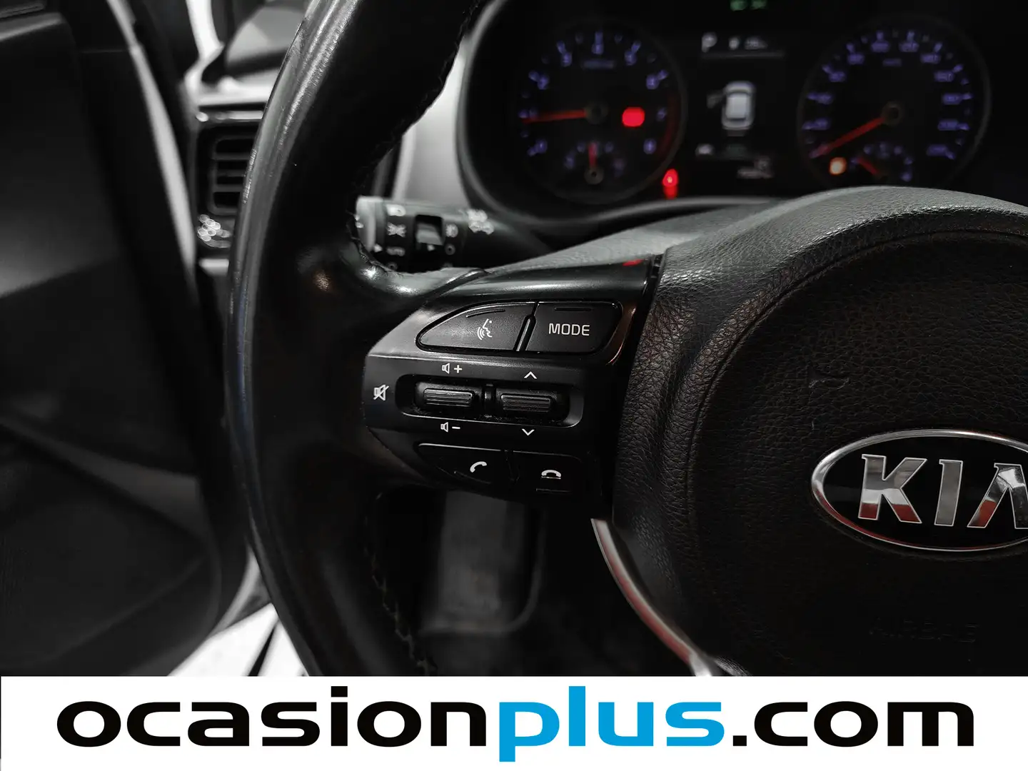 Foto KIA Stonic Kia Stonic 1.0 T-GDi MHEV Drive DCT (120 CV)