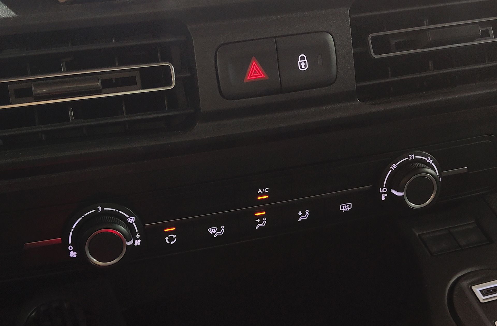 Peugeot Rifter BlueHDi 100 Allure - foto 32