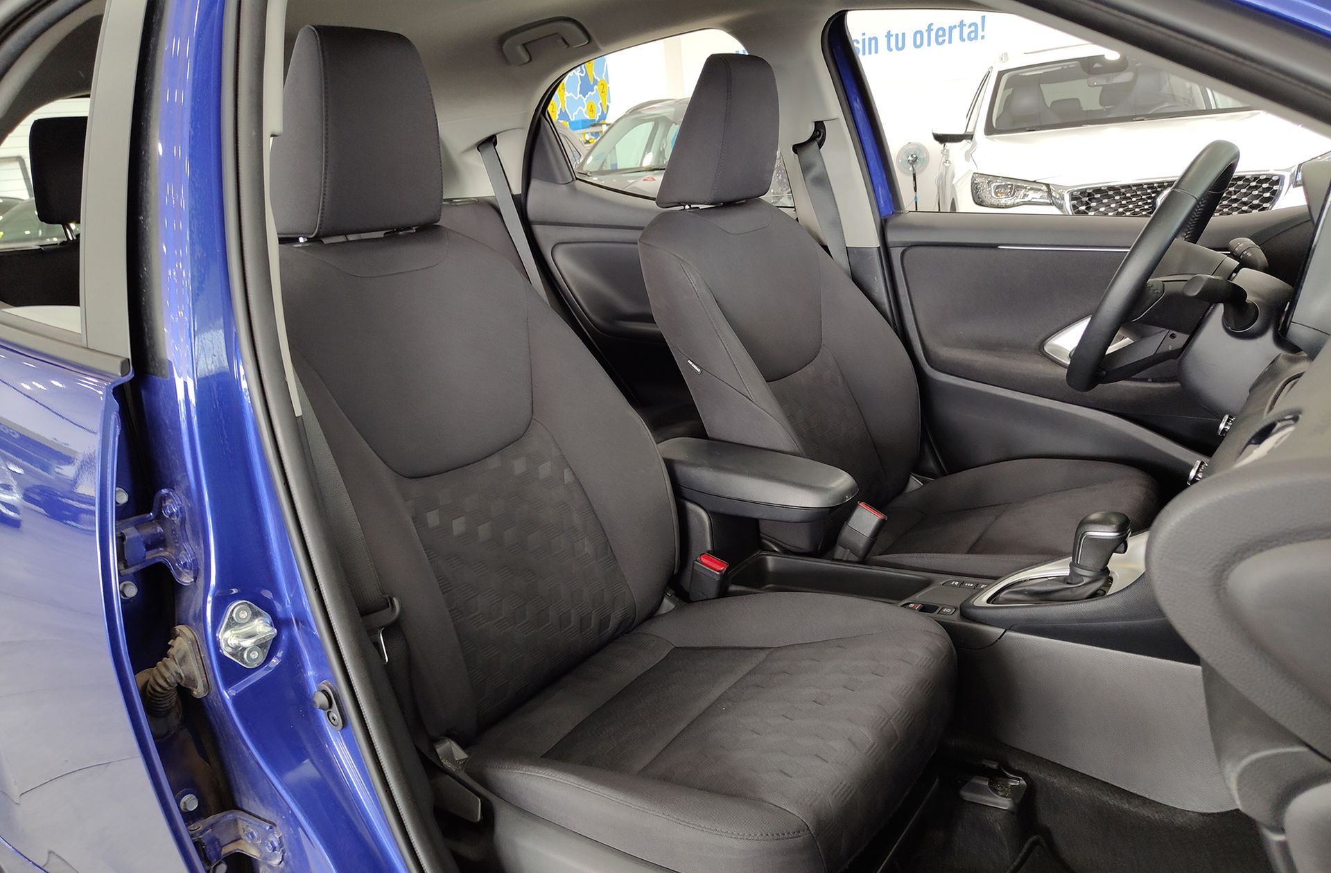 Toyota Yaris 120H Active Plus - foto 18