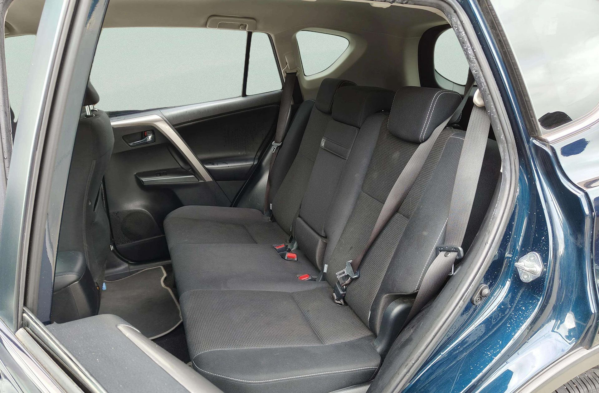Toyota RAV4 2.5l hybrid Advance 2WD - foto 11