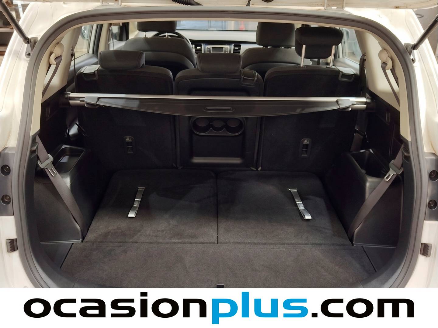 Fotos maletero KIA Carens KIA Carens 1.6 GDi Concept (135 CV) 7 Plazas