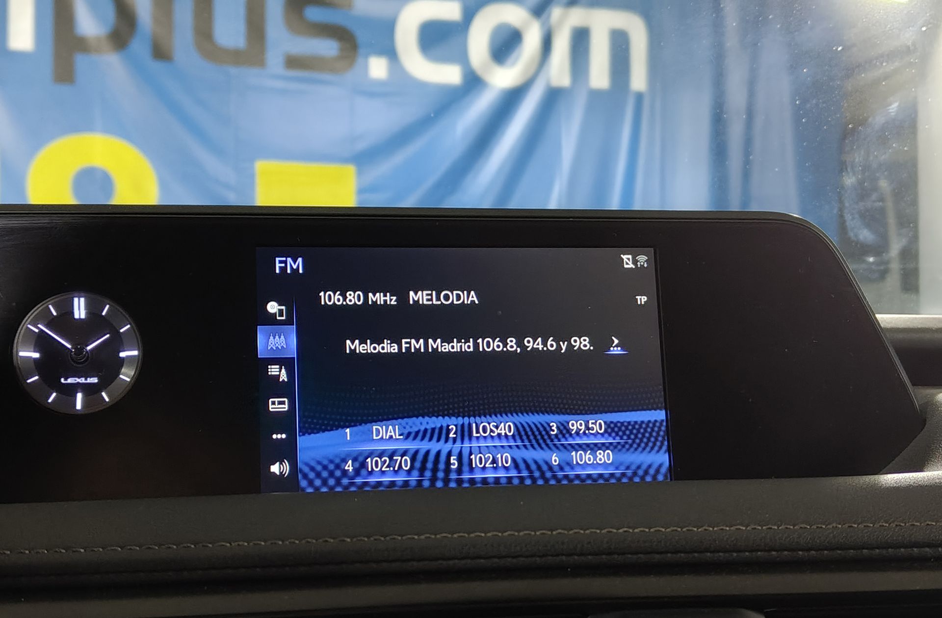 Lexus UX 250h Premium - foto 31