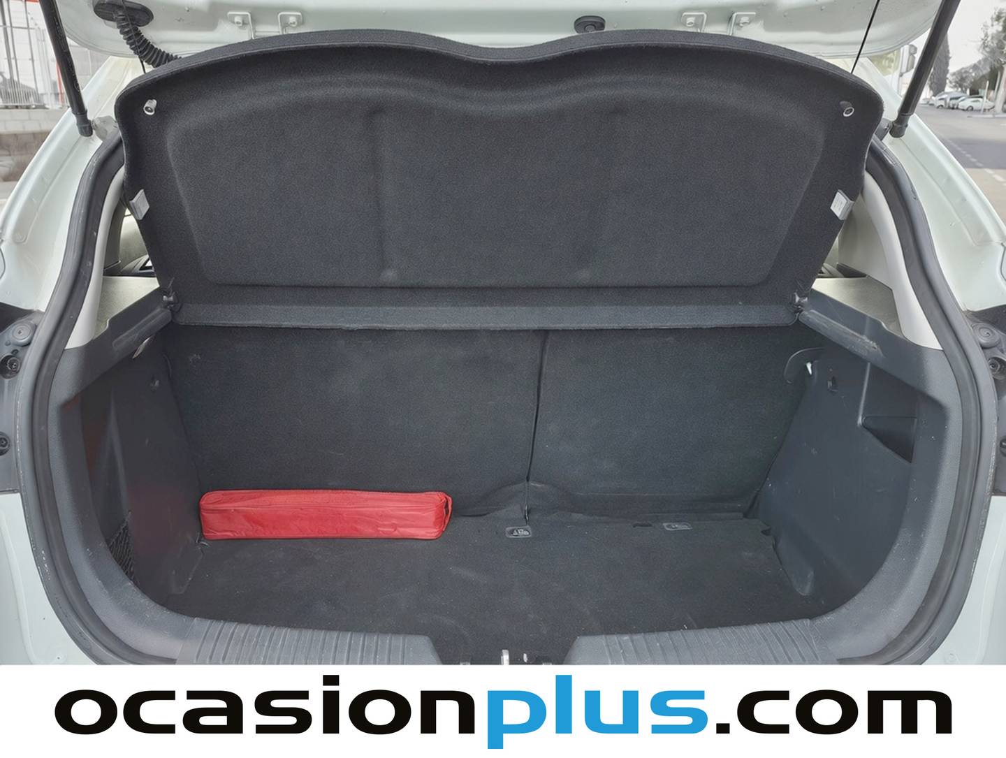 Fotos maletero KIA Rio KIA Rio 1.1 CRDi WGT x-Tech16 Eco-Dynamics (75 CV)