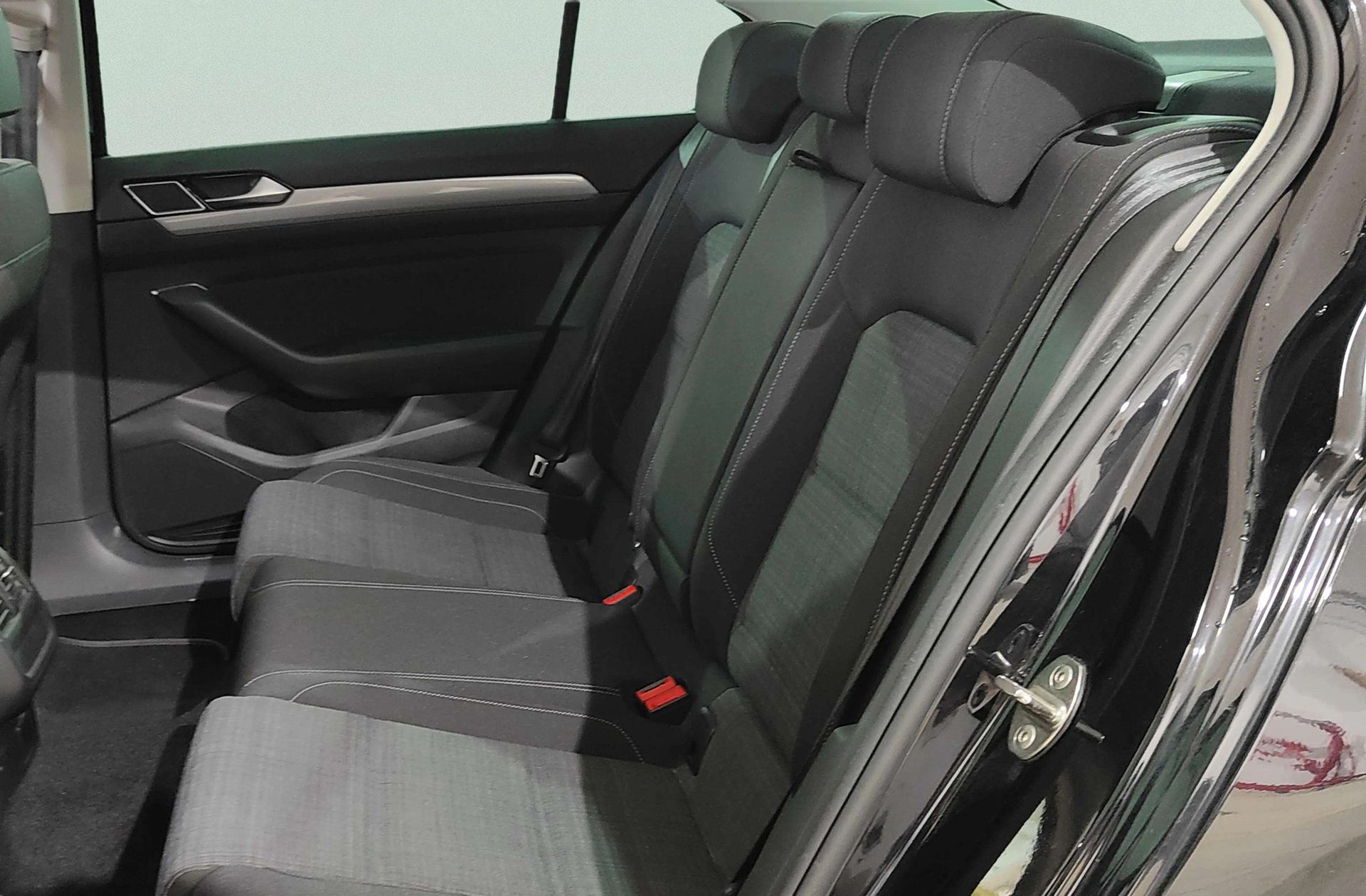 Volkswagen Passat 2.0 TDI DSG - foto 16