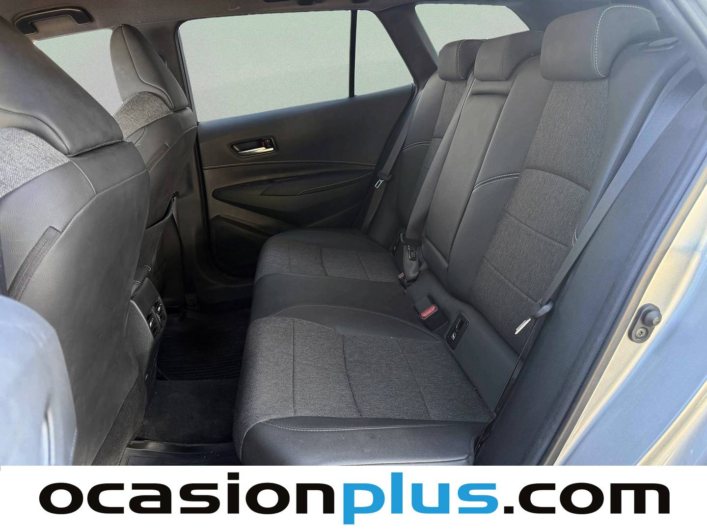 Foto asientos traseros Toyota Corolla Toyota Corolla Touring Sport 125H Style E-CVT (122 CV)