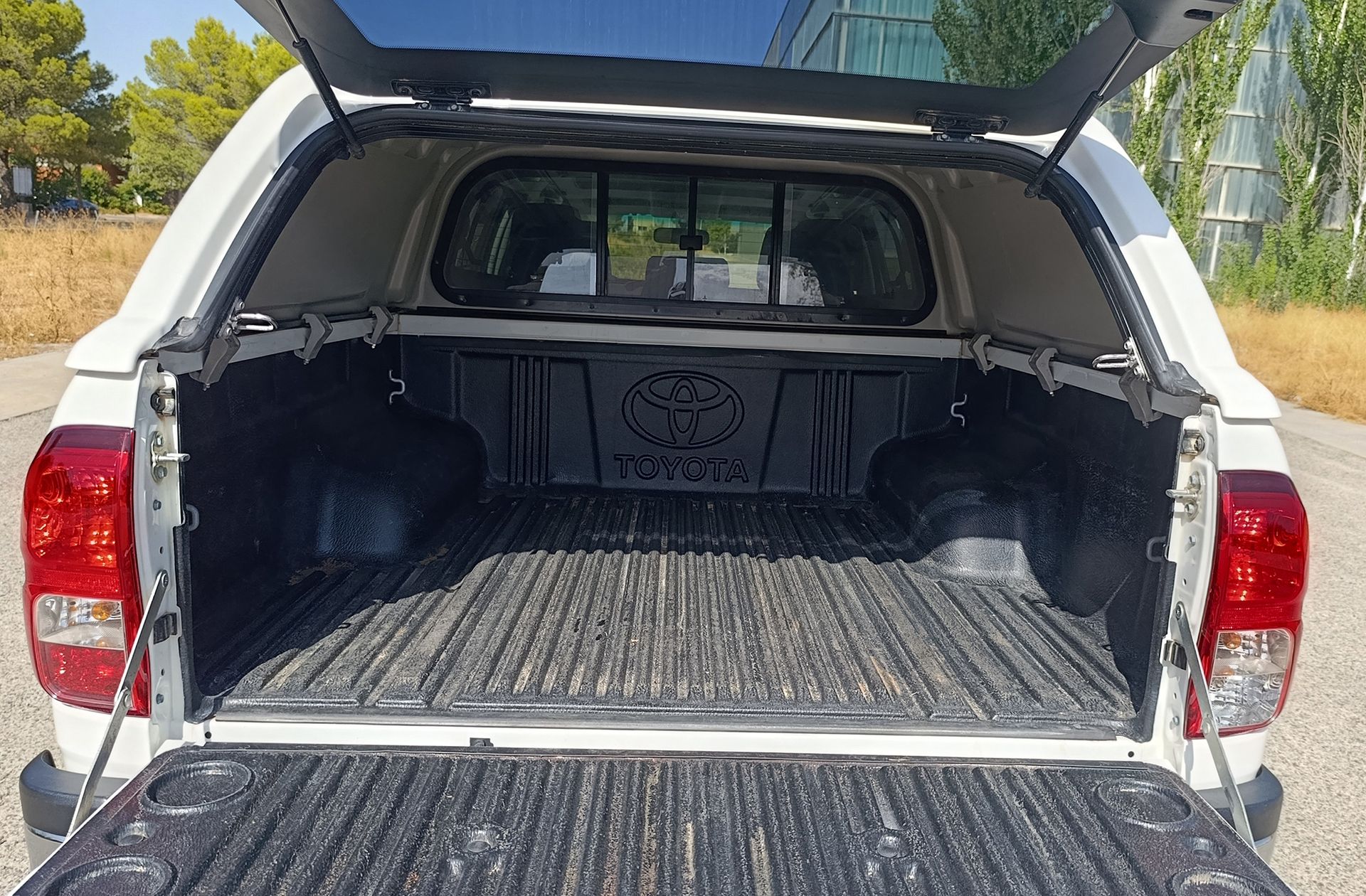 Toyota Hilux 2.4 D-4D Doble Cabina GX - foto 14