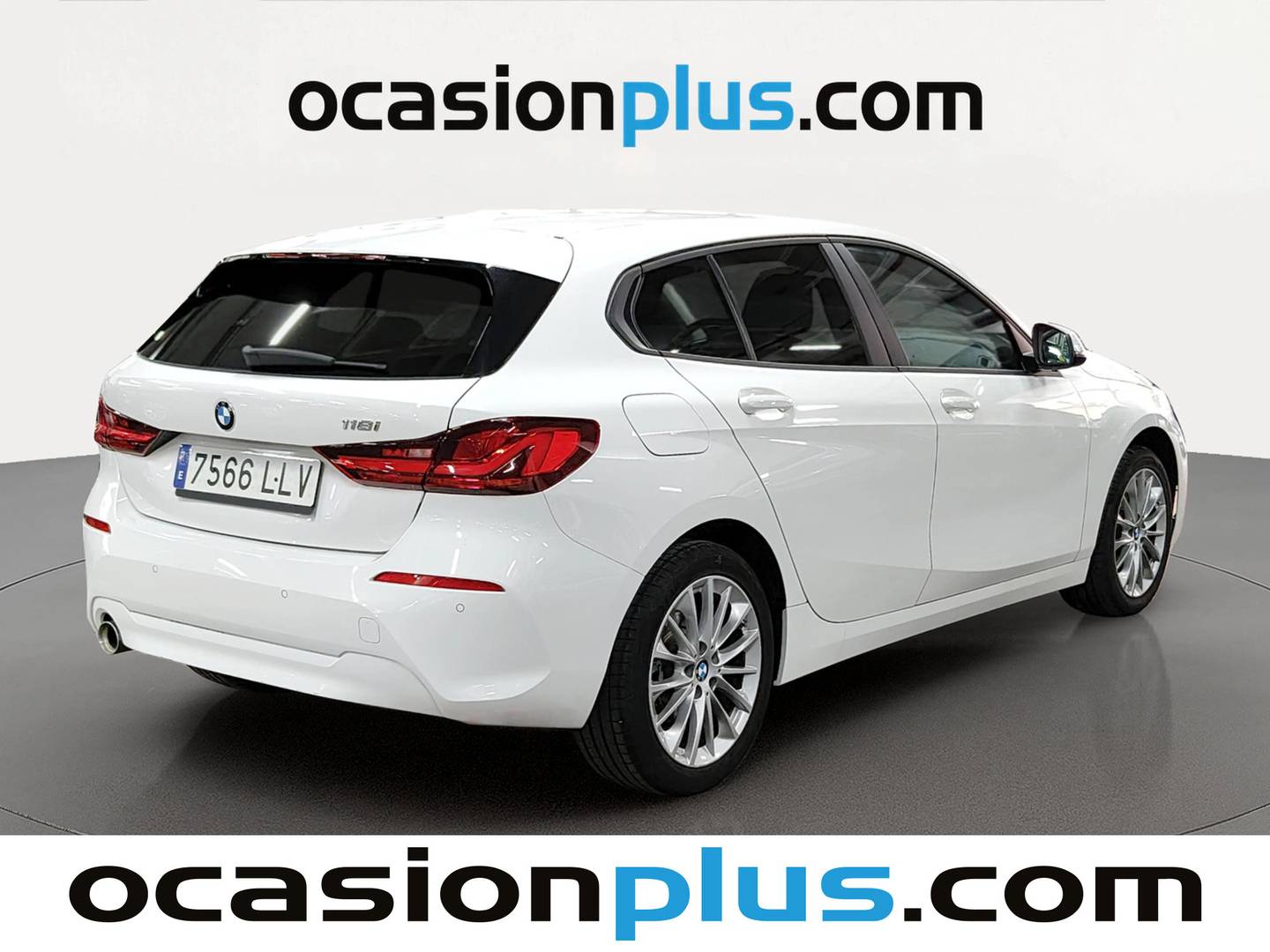 Foto trasera BMW Serie 1 BMW Serie 1 118i (136 CV) derecha