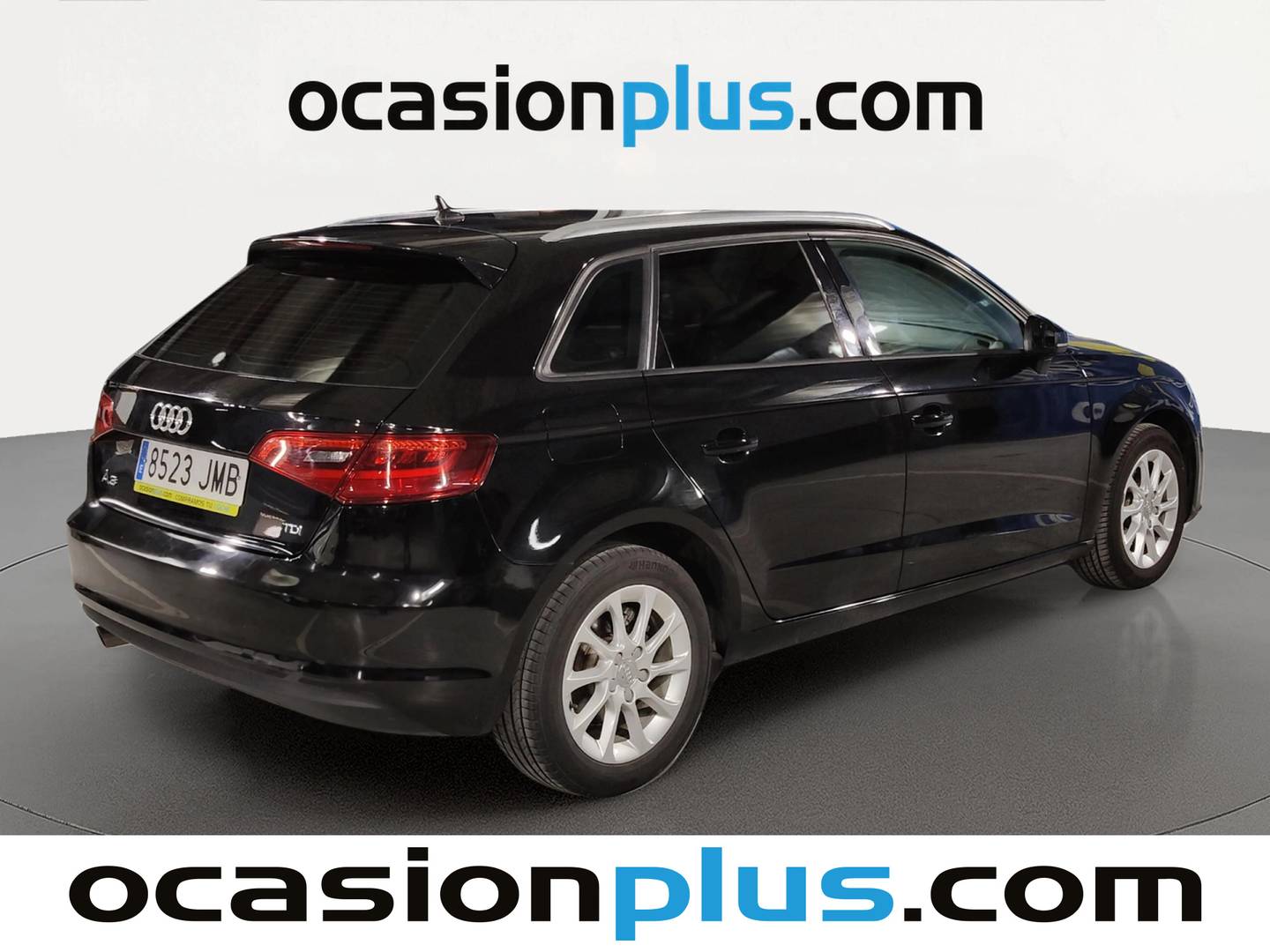 Foto trasera Audi A3 Audi A3 Sportback Attraction 1.6 TDI clean diesel (110 CV) S tronic derecha