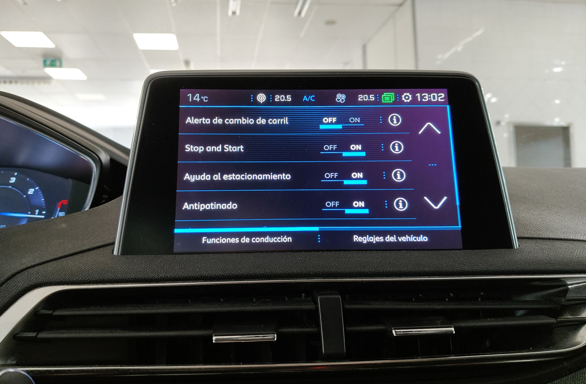 Peugeot 5008 BlueHDi 130 Allure EAT8 7 plazas - foto 16