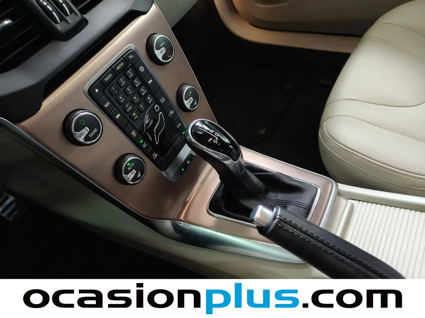 Foto Volvo V40 Cross Country Volvo V40 Cross Country Cross Country T3 Pro Auto  (152 CV)