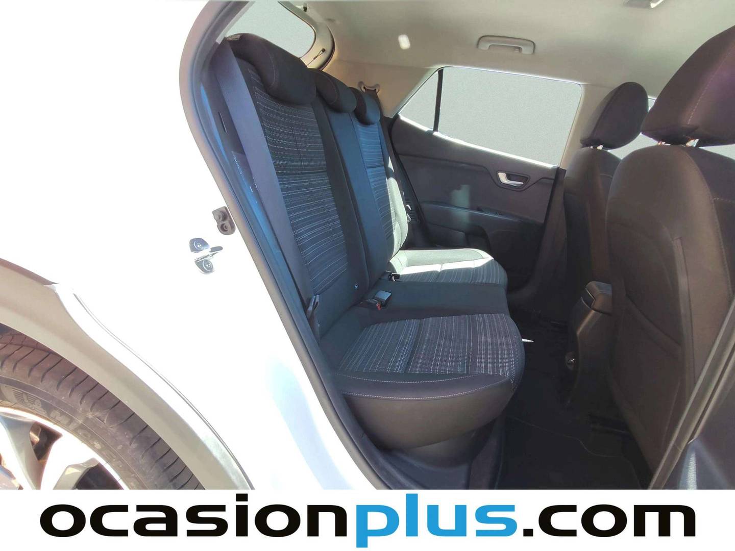 Foto KIA Stonic KIA Stonic 1.0 T-GDi MHEV Drive (100 CV) siete plazas