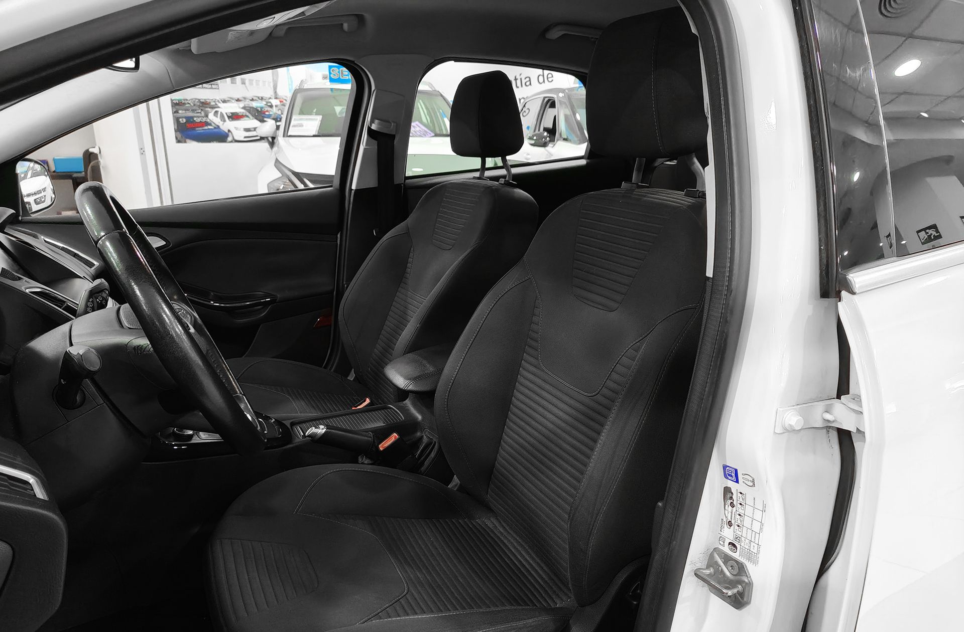 Ford Focus 2.0 TDCi Titanium PowerShift - foto 8