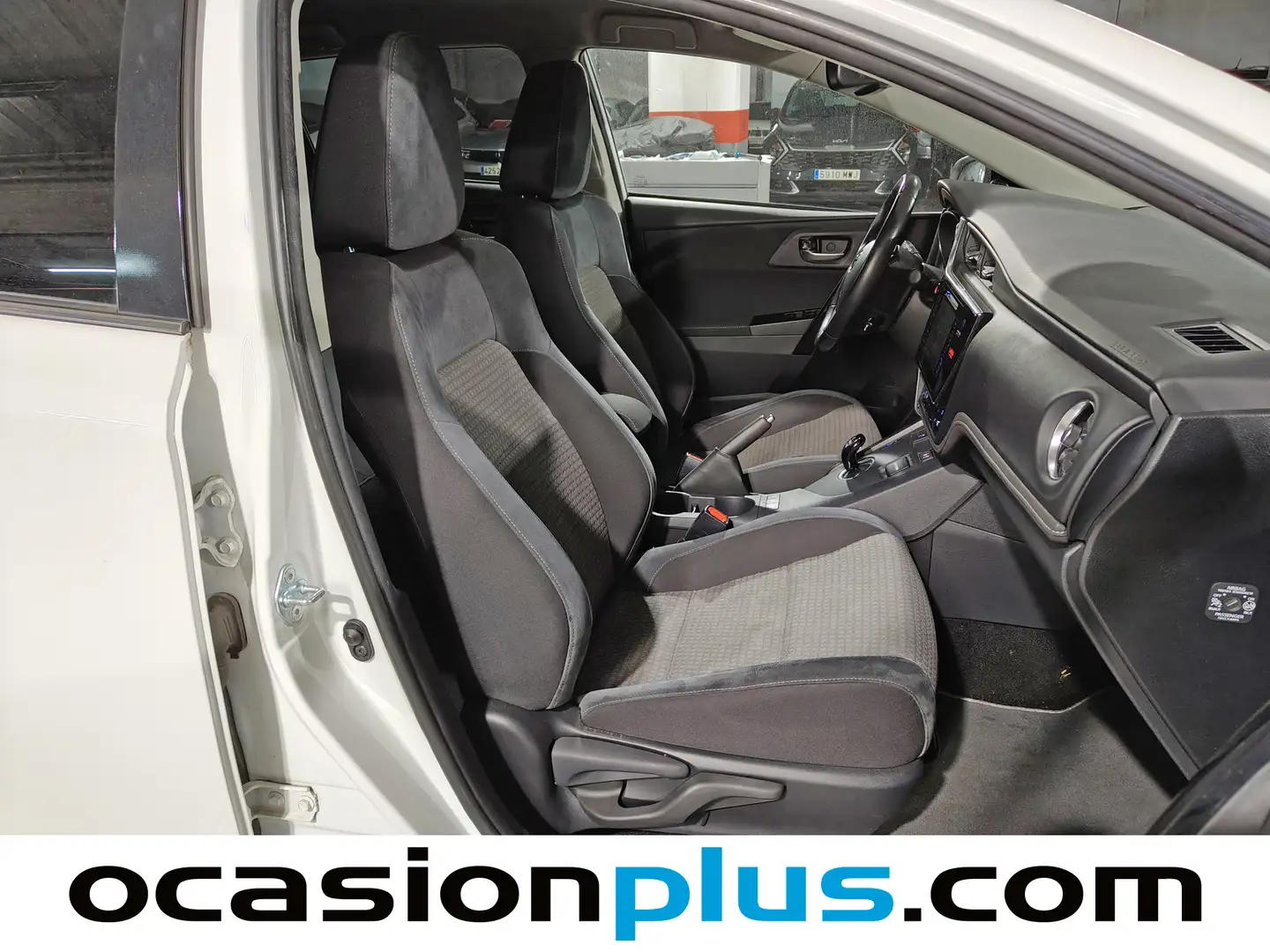 Foto Toyota Auris Toyota Auris 140H Hybrid Feel! (136 CV)