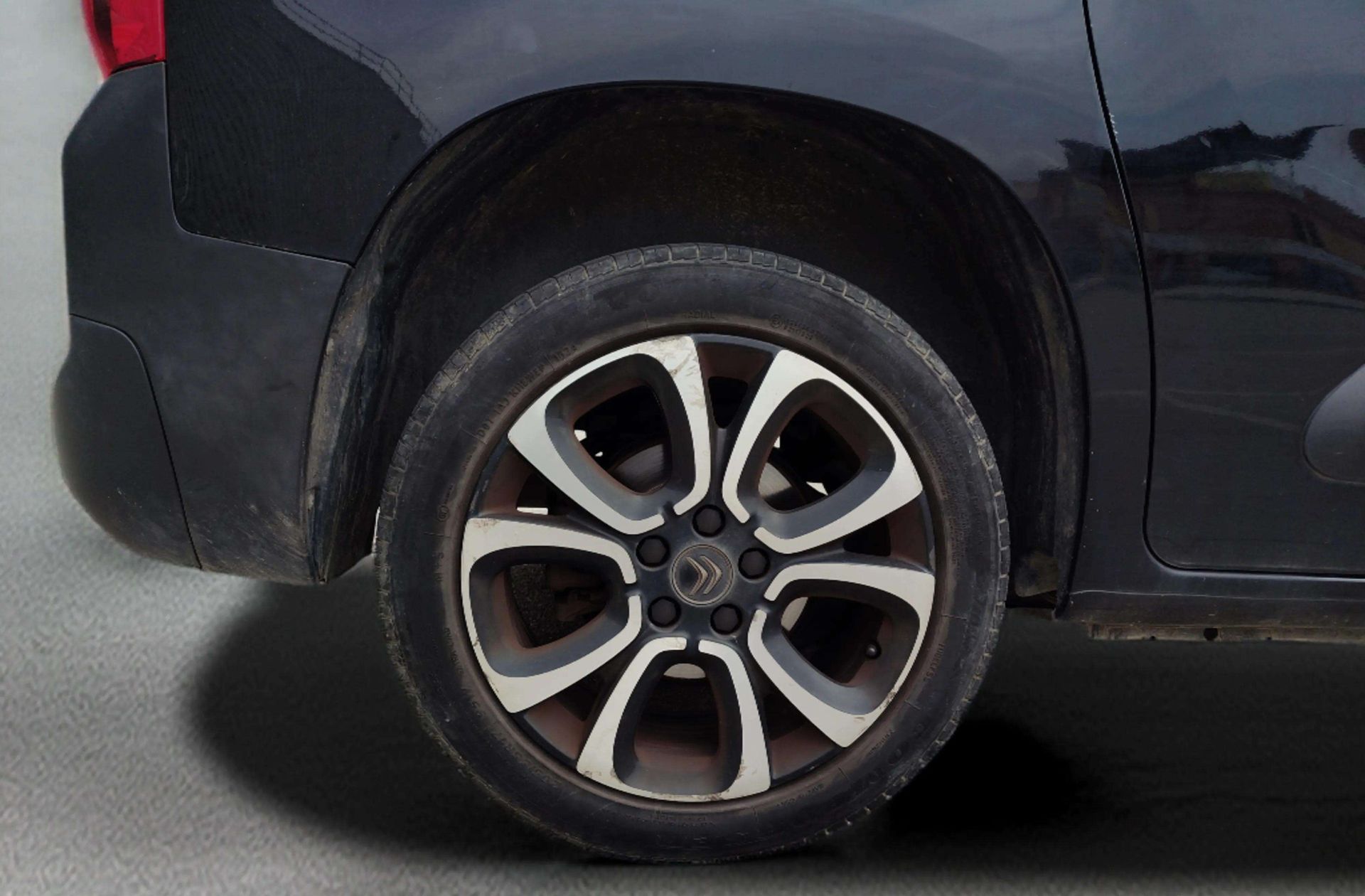 Citroën Berlingo BlueHDi 100 Talla M Shine - foto 34