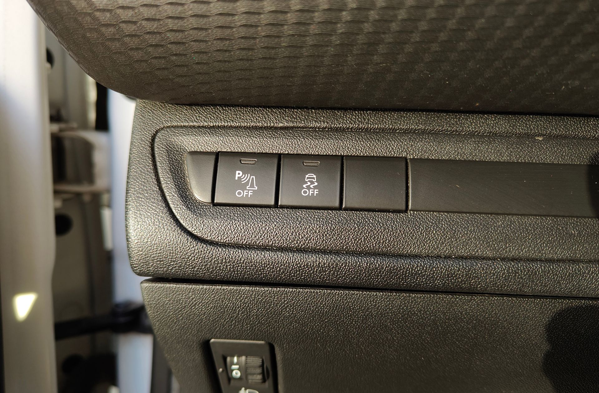 Peugeot 208 1.6 BlueHDi Style - foto 9