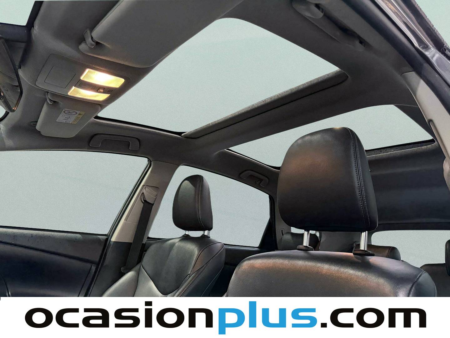 Equipamiento del Toyota Prius+ Toyota Prius+ 1.8 Executive (136 CV) 7 Plazas