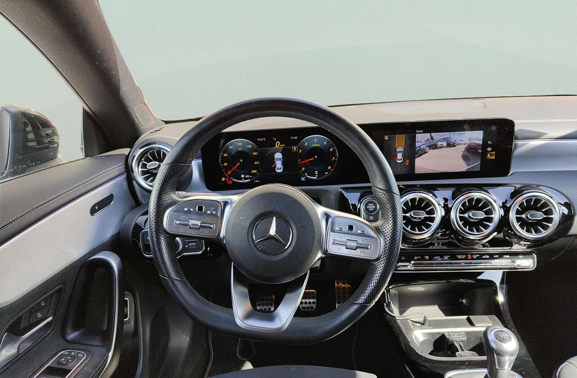 Mercedes-Benz CLA 200 Pack AMG - foto 26