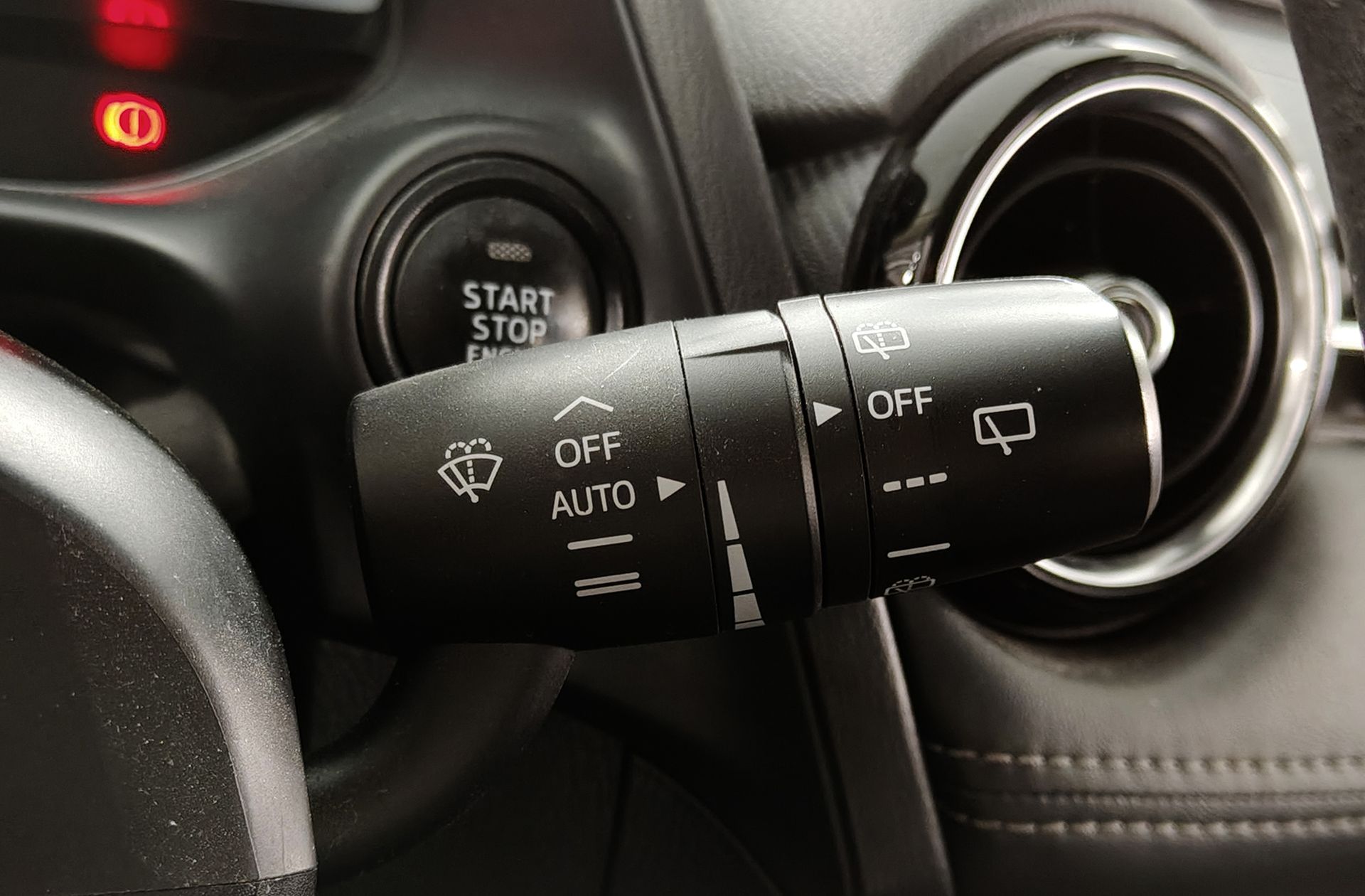 Mazda Mazda2 1.5 DE Luxury - foto 26