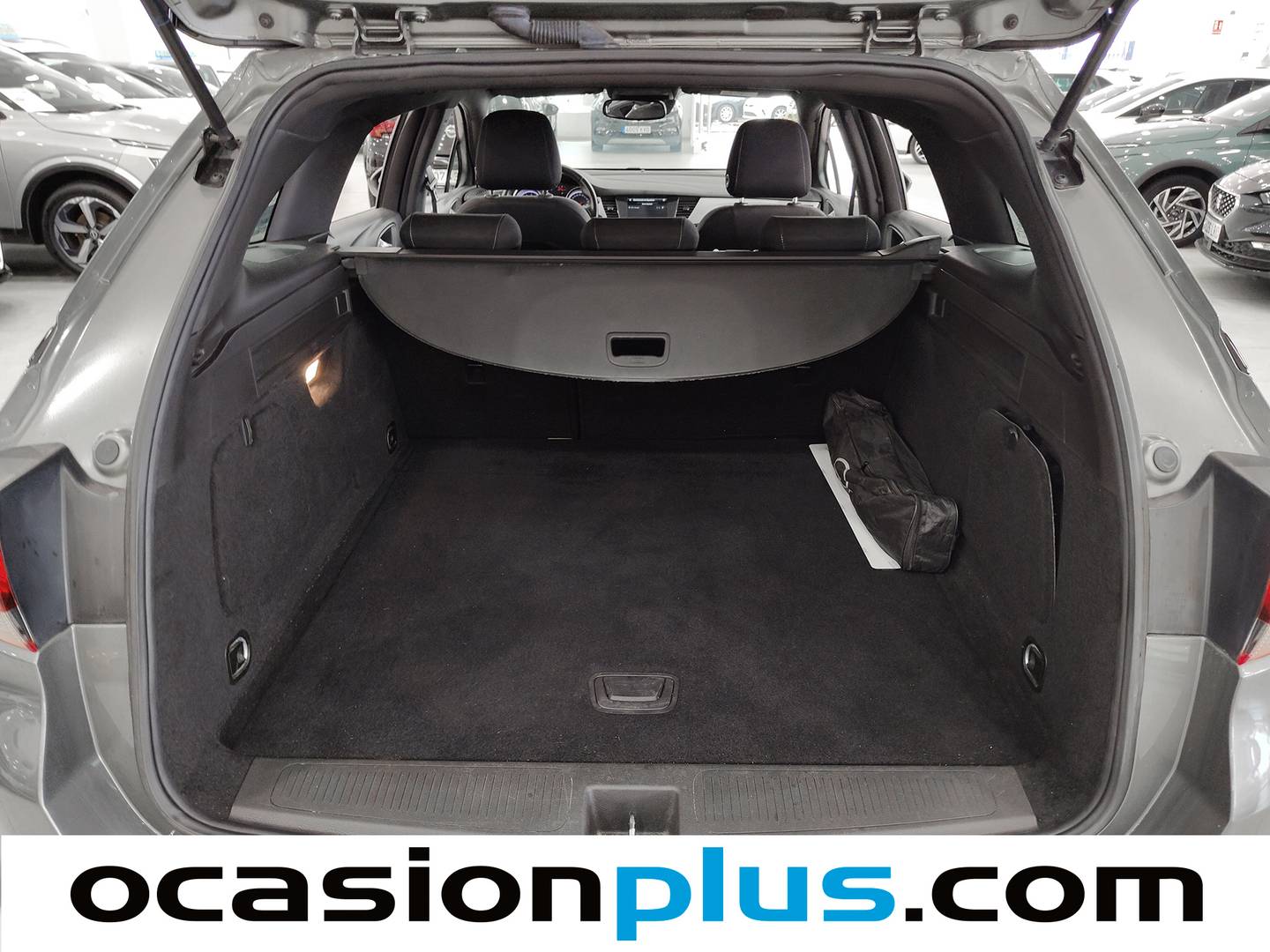 Fotos maletero Opel Astra Opel Astra 1.4T SHT S/S Business Elegance CVT (145 CV)