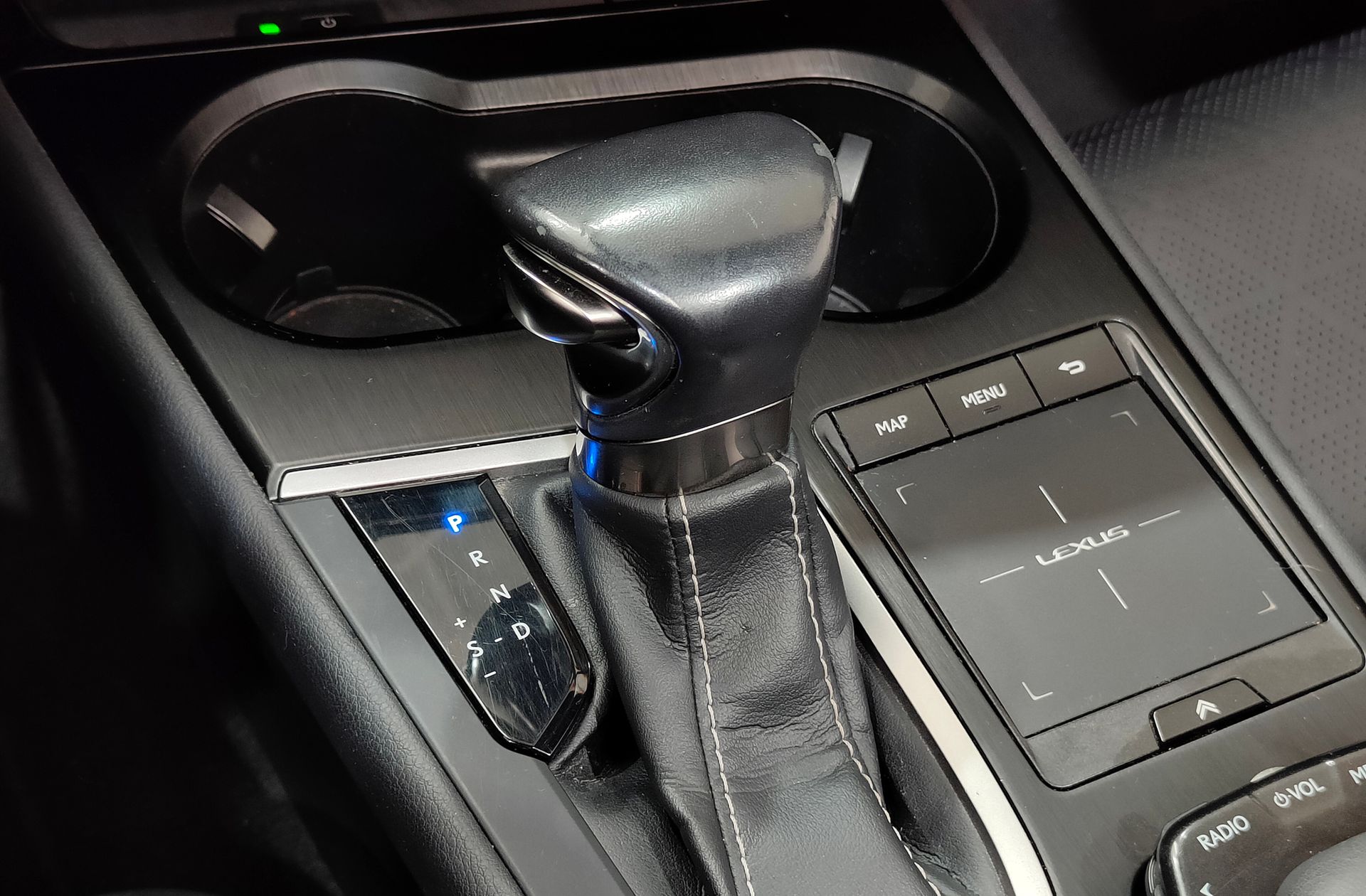 Lexus UX 250h Luxury - foto 5