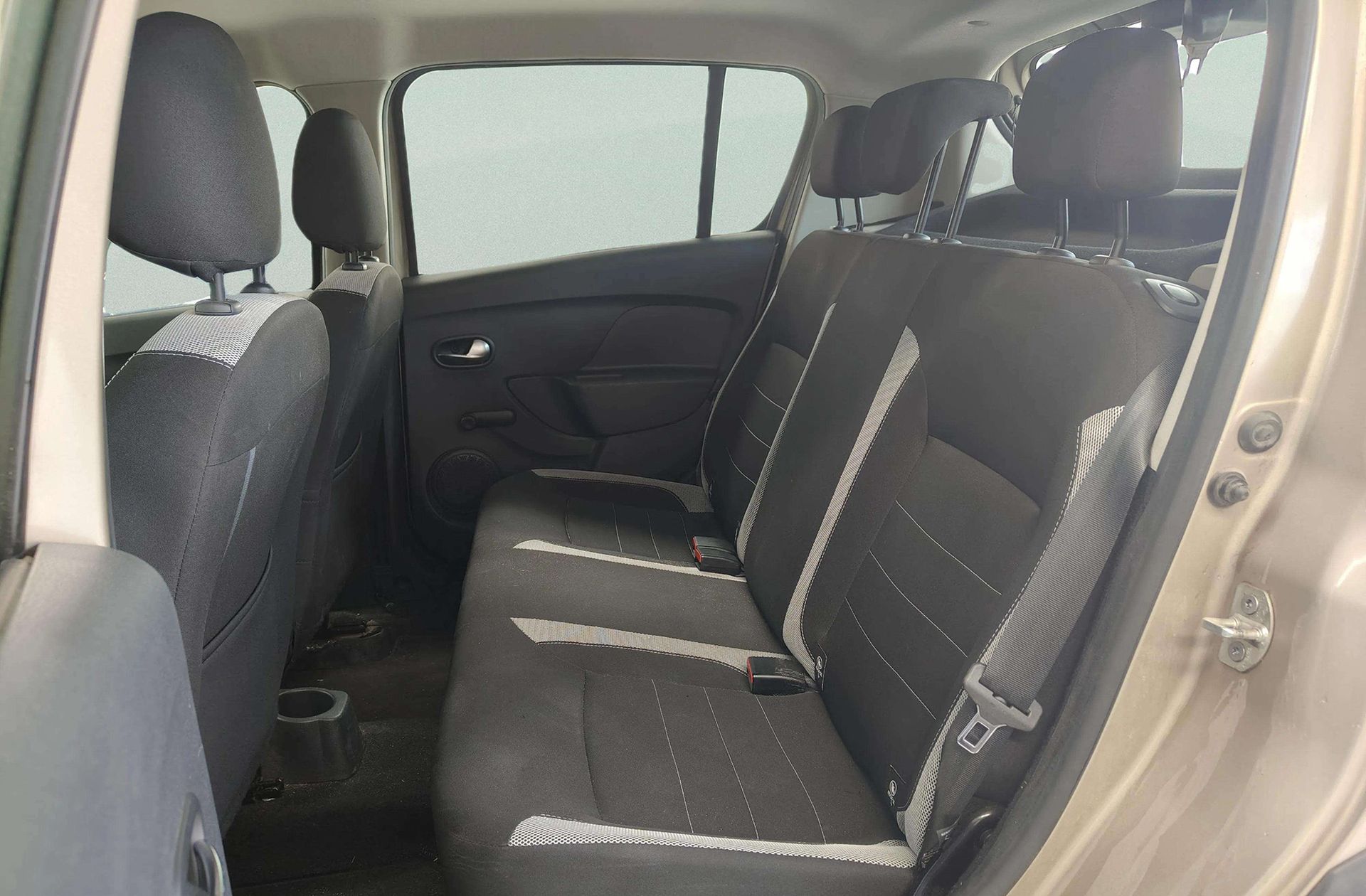 Dacia Sandero Stepway Essential Blue dCi - foto 9
