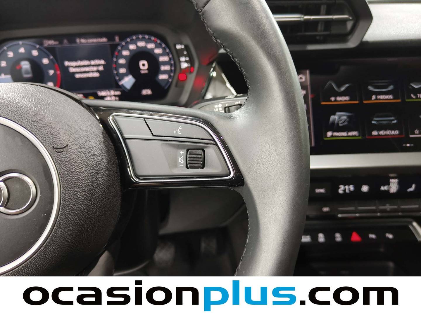 Foto Audi A3 Audi A3 Sedan S line 30 TFSI (110 CV)