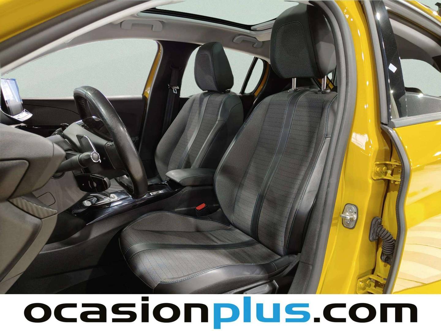 Foto asientos delanteros Peugeot 208 Peugeot 208 PureTech 100 Allure EAT8 (100 CV)